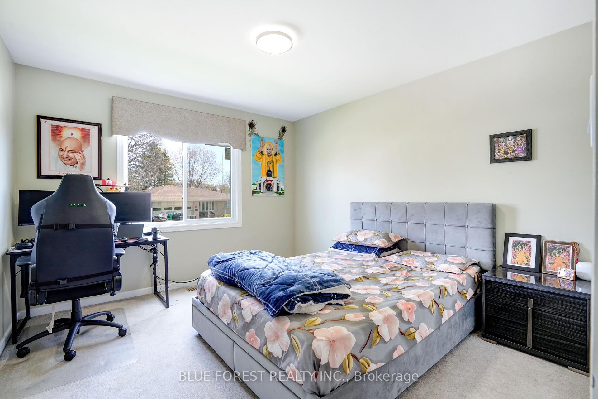 Photo 17 of 23 Fox Mill Crescent, London, South N — HOMEH