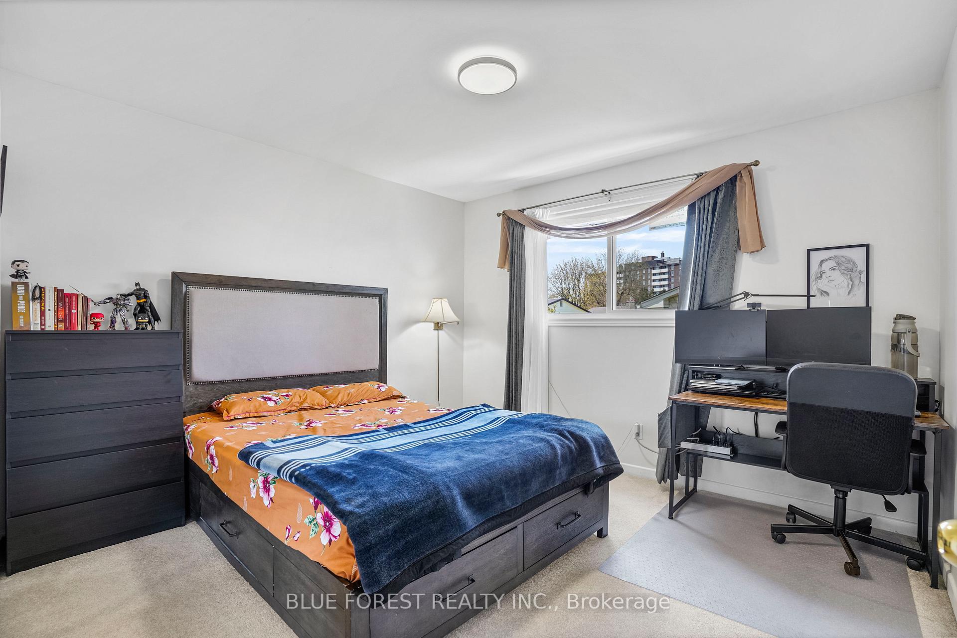 Photo 21 of 23 Fox Mill Crescent, London, South N — HOMEH