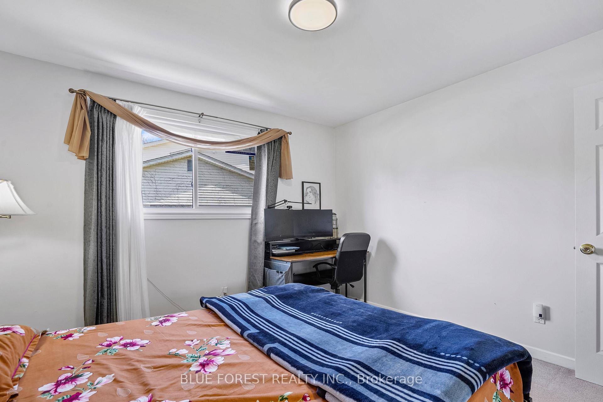 Photo 22 of 23 Fox Mill Crescent, London, South N — HOMEH