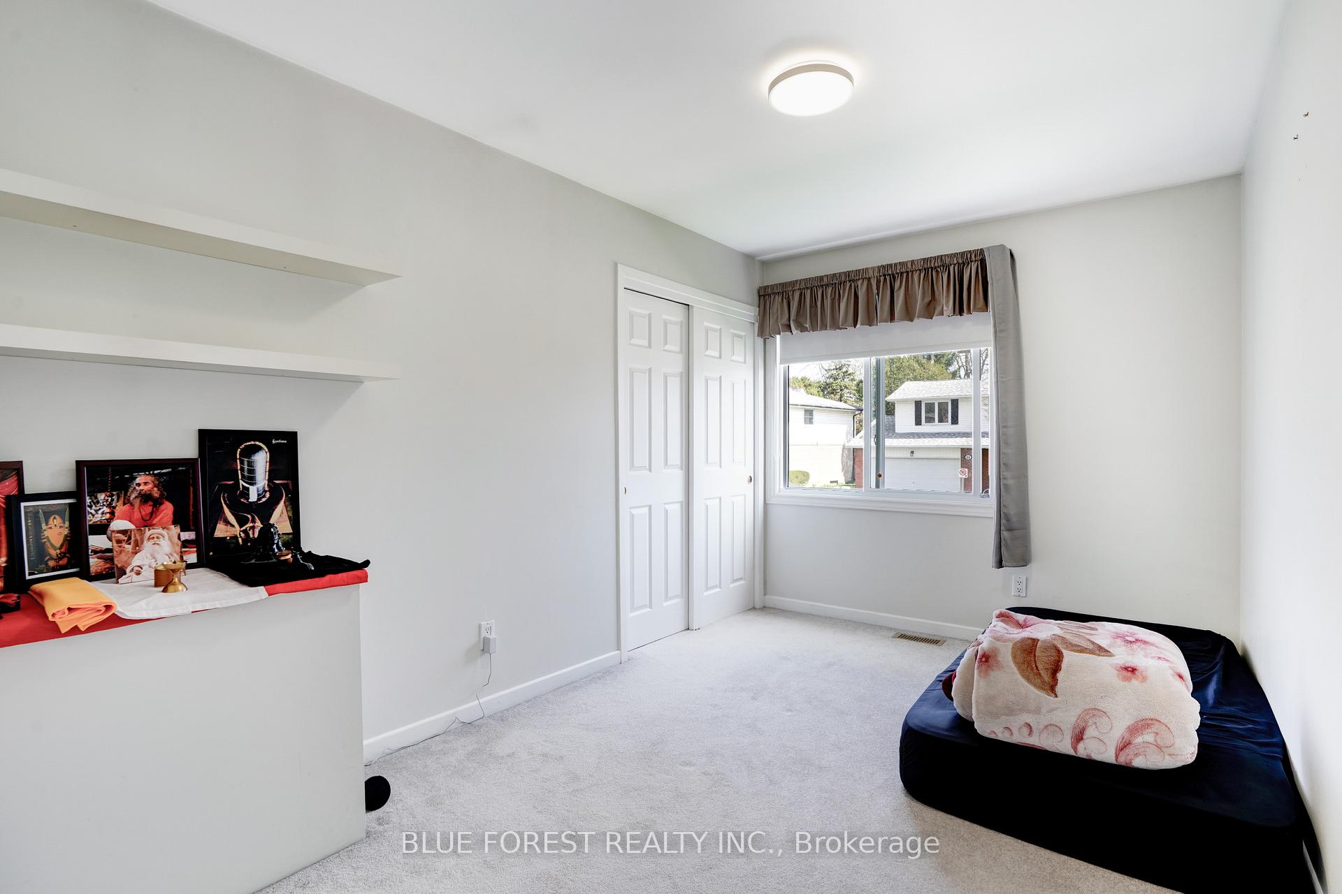 Photo 23 of 23 Fox Mill Crescent, London, South N — HOMEH