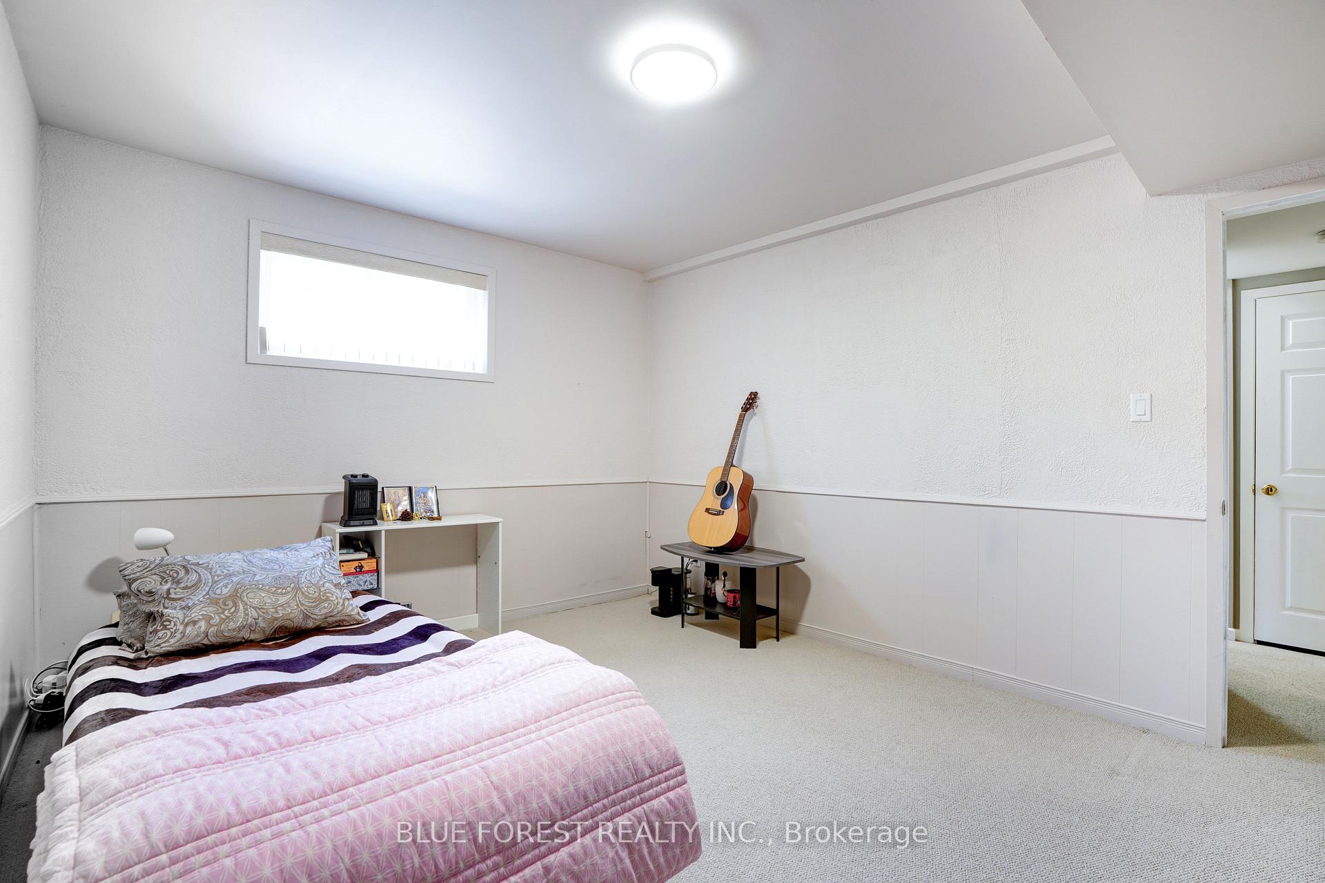 Photo 30 of 23 Fox Mill Crescent, London, South N — HOMEH