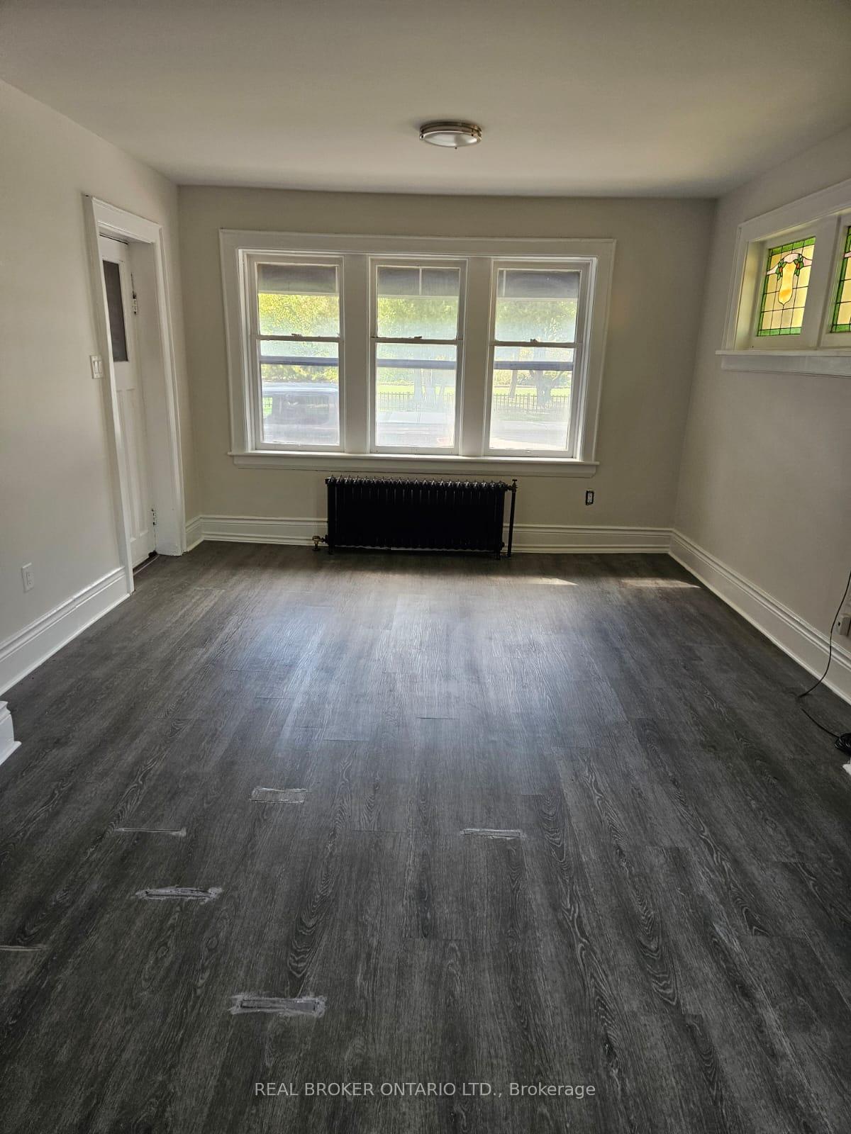 Photo 4 of Unit 1, 983 Main Street E, Hamilton, Crown Point — HOMEH