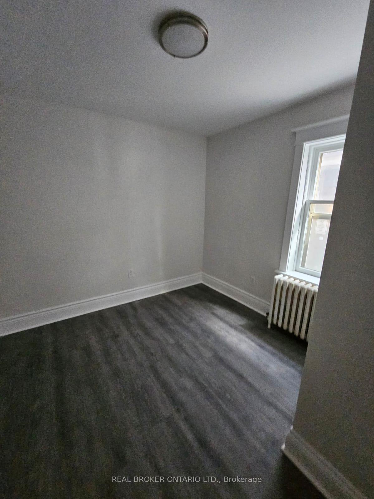 Photo 6 of Unit 1, 983 Main Street E, Hamilton, Crown Point — HOMEH