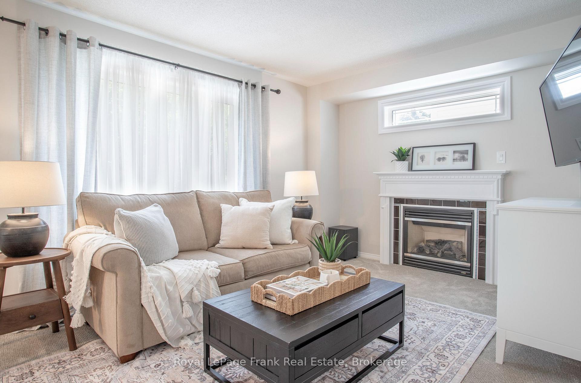 Photo 10 of 78 Vanguard Drive, Whitby, Brooklin — HOMEH