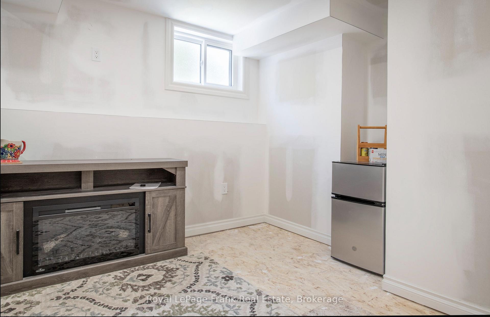 Photo 32 of 78 Vanguard Drive, Whitby, Brooklin — HOMEH