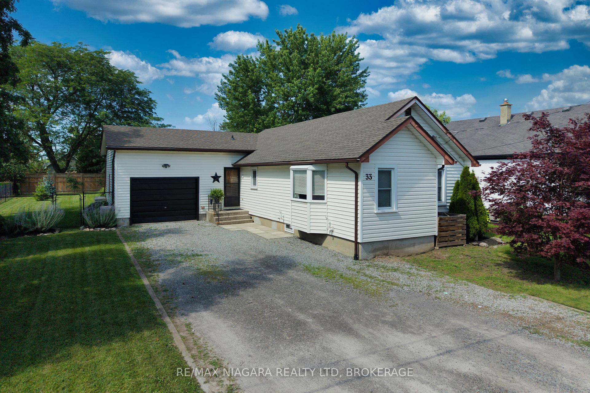 Photo 1 of 33 Bloomfield Avenue, St. Catharines, Secord Woods — HOMEH