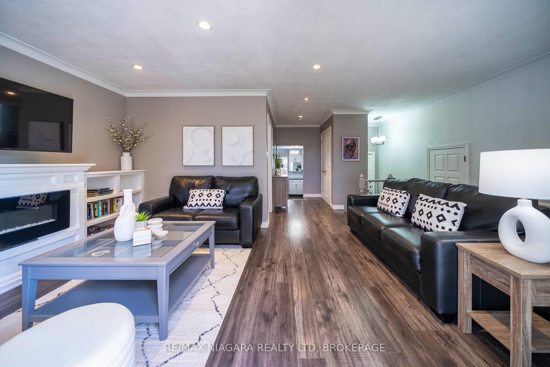 Photo 6 of 33 Bloomfield Avenue, St. Catharines, Secord Woods — HOMEH