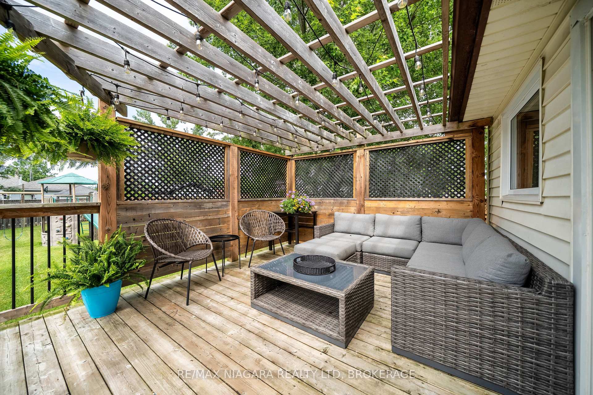 Photo 32 of 33 Bloomfield Avenue, St. Catharines, Secord Woods — HOMEH