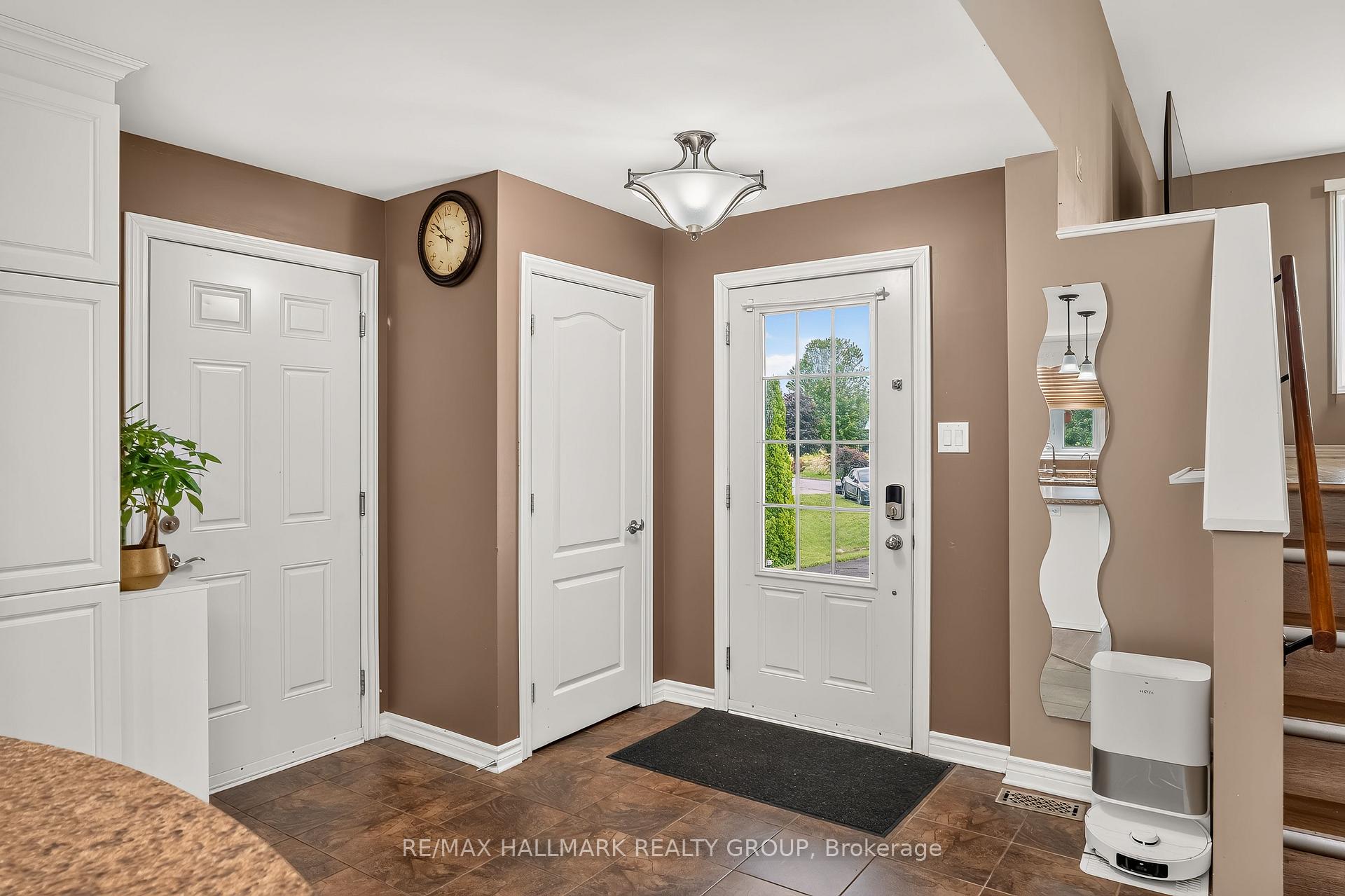 Photo 5 of 4300 Schell Street, South Dundas, South Dundas (Williamsburgh) Twp — HOMEH