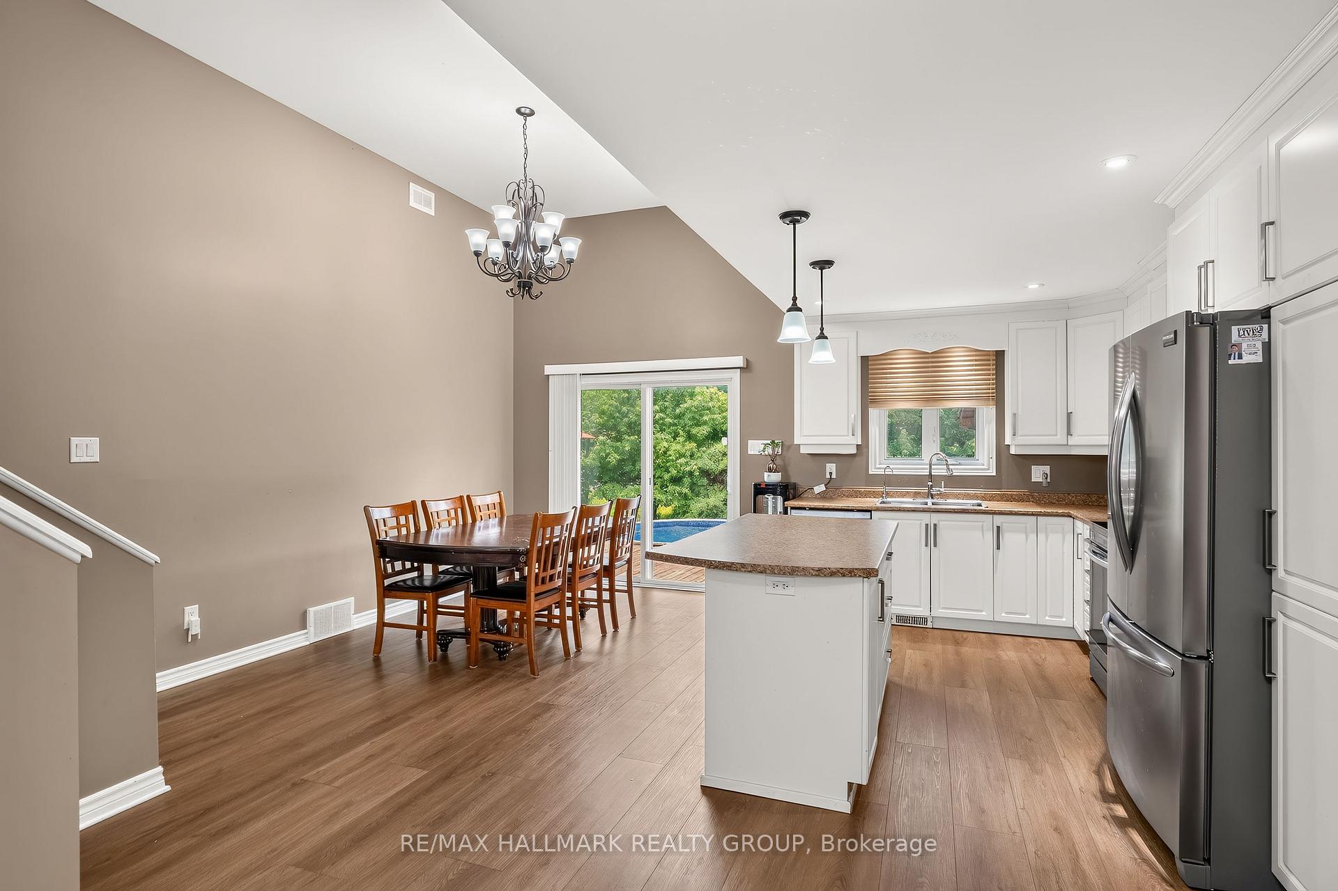 Photo 6 of 4300 Schell Street, South Dundas, South Dundas (Williamsburgh) Twp — HOMEH