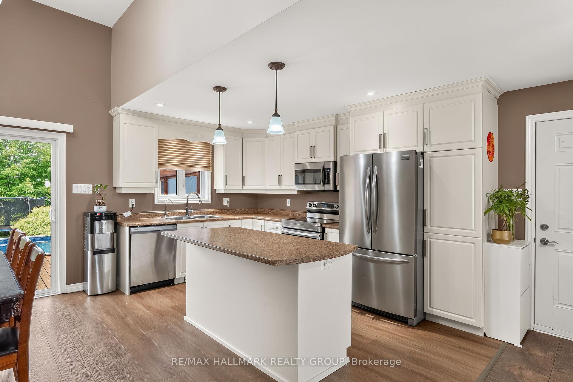 Photo 7 of 4300 Schell Street, South Dundas, South Dundas (Williamsburgh) Twp — HOMEH