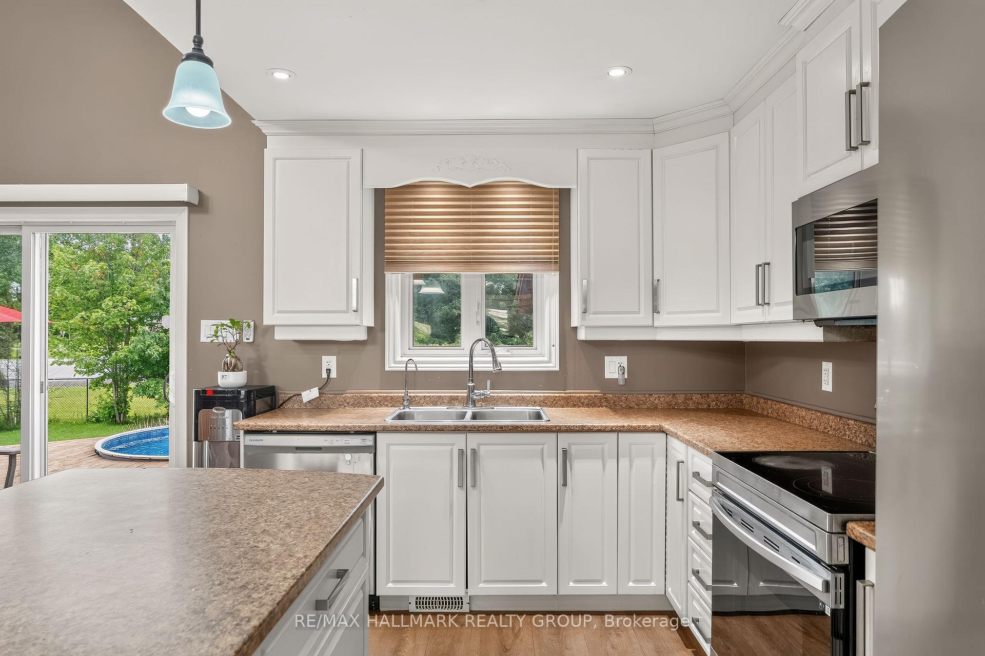 Photo 8 of 4300 Schell Street, South Dundas, South Dundas (Williamsburgh) Twp — HOMEH