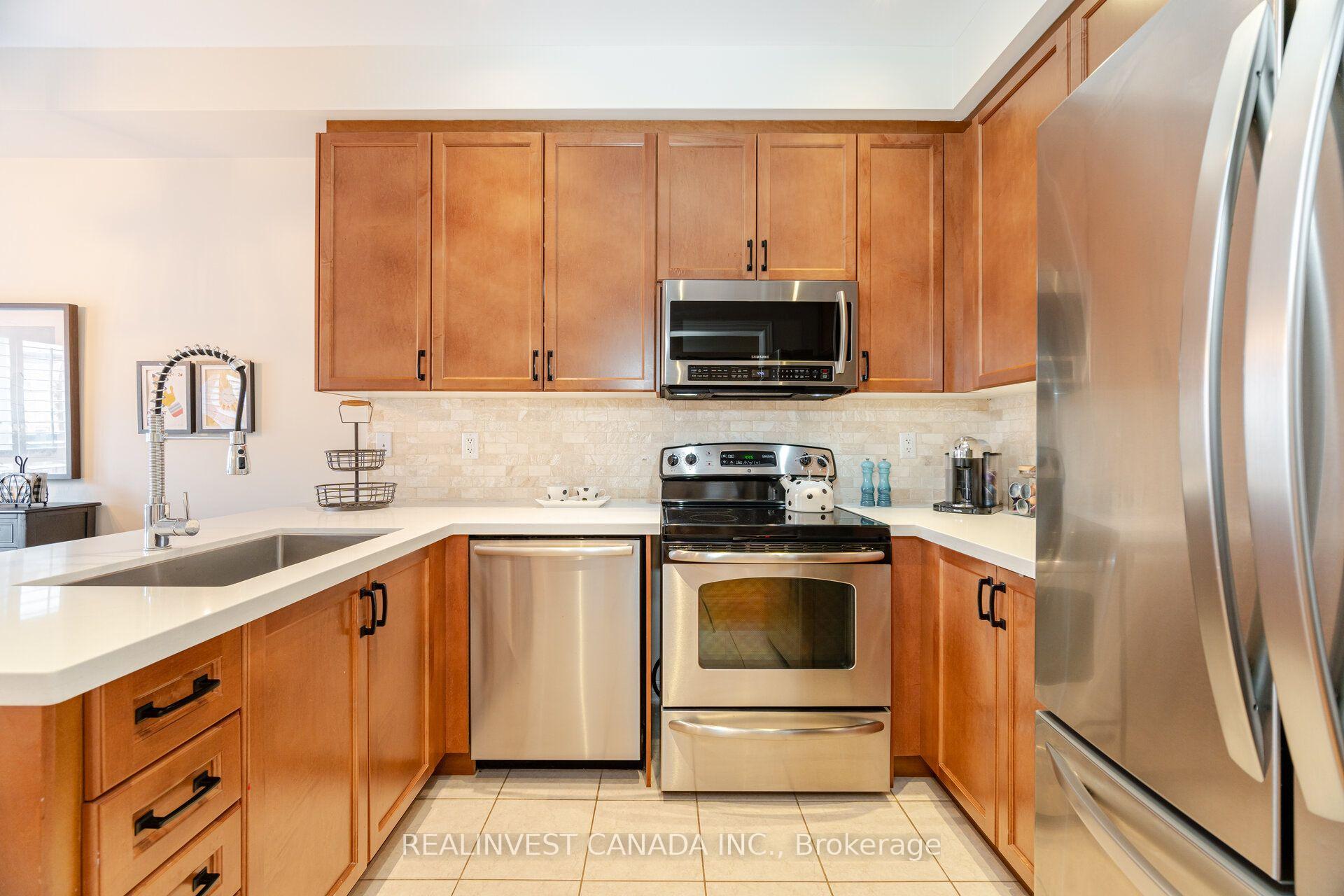Photo 14 of 50 Lauderdale Drive, Vaughan, Patterson — HOMEH