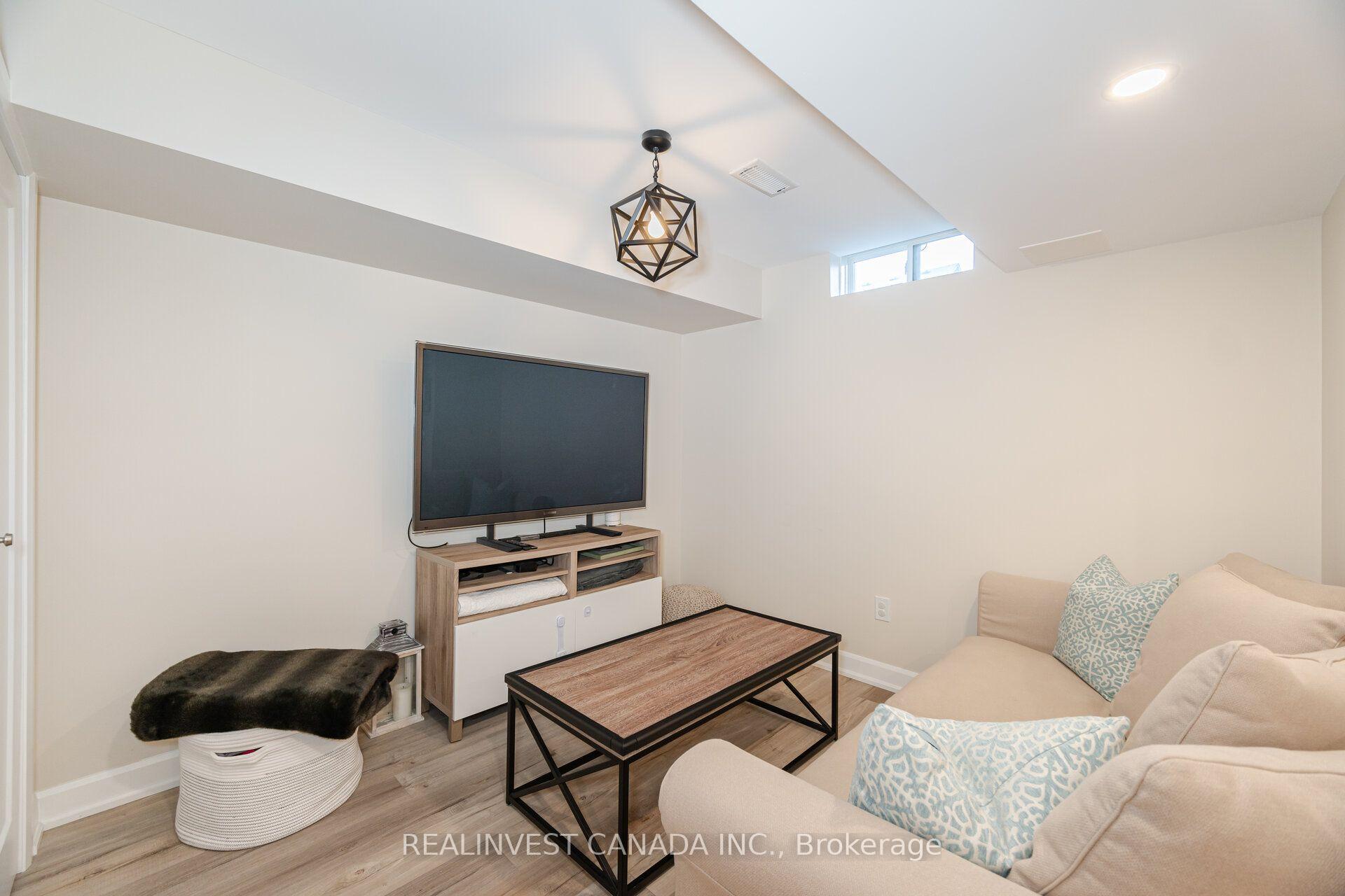 Photo 35 of 50 Lauderdale Drive, Vaughan, Patterson — HOMEH