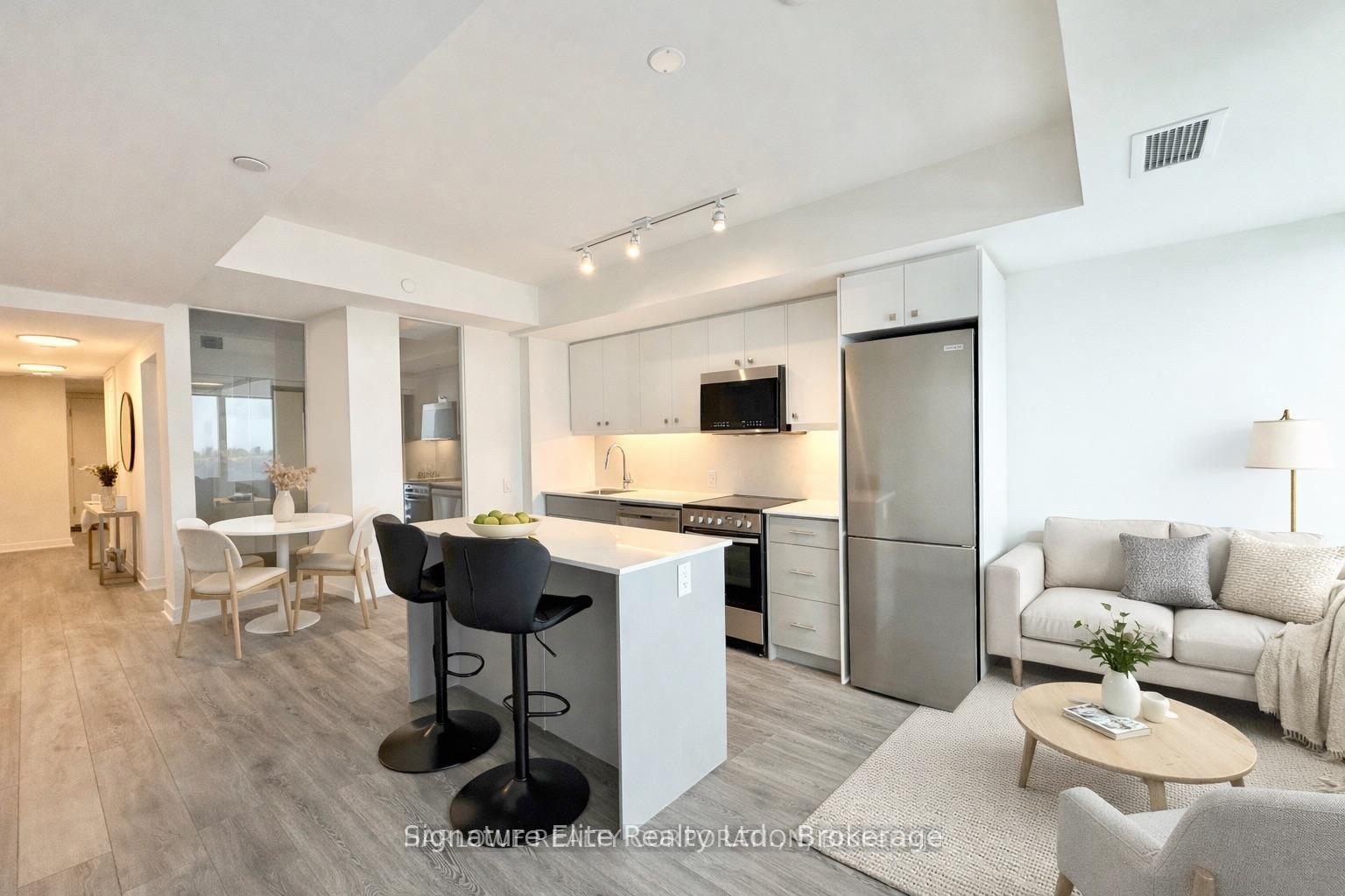 Photo 3 of Unit 723, 2 Manderley Drive, Scarborough, Birchcliffe-Cliffside — HOMEH