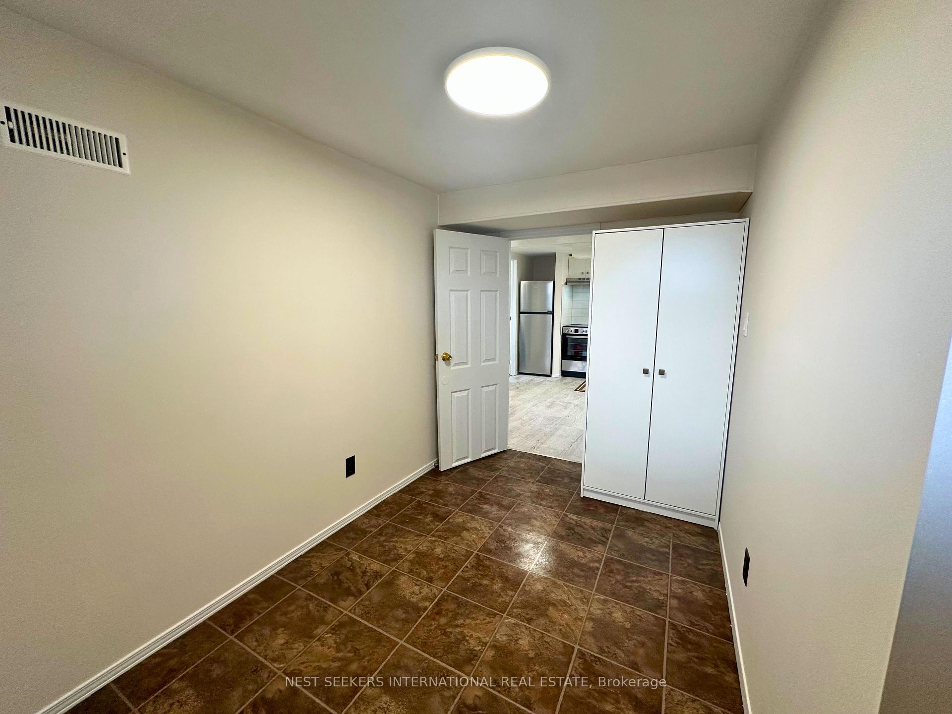 Photo 10 of 494 Oshawa Boulevard N, Oshawa, O'Neill — HOMEH