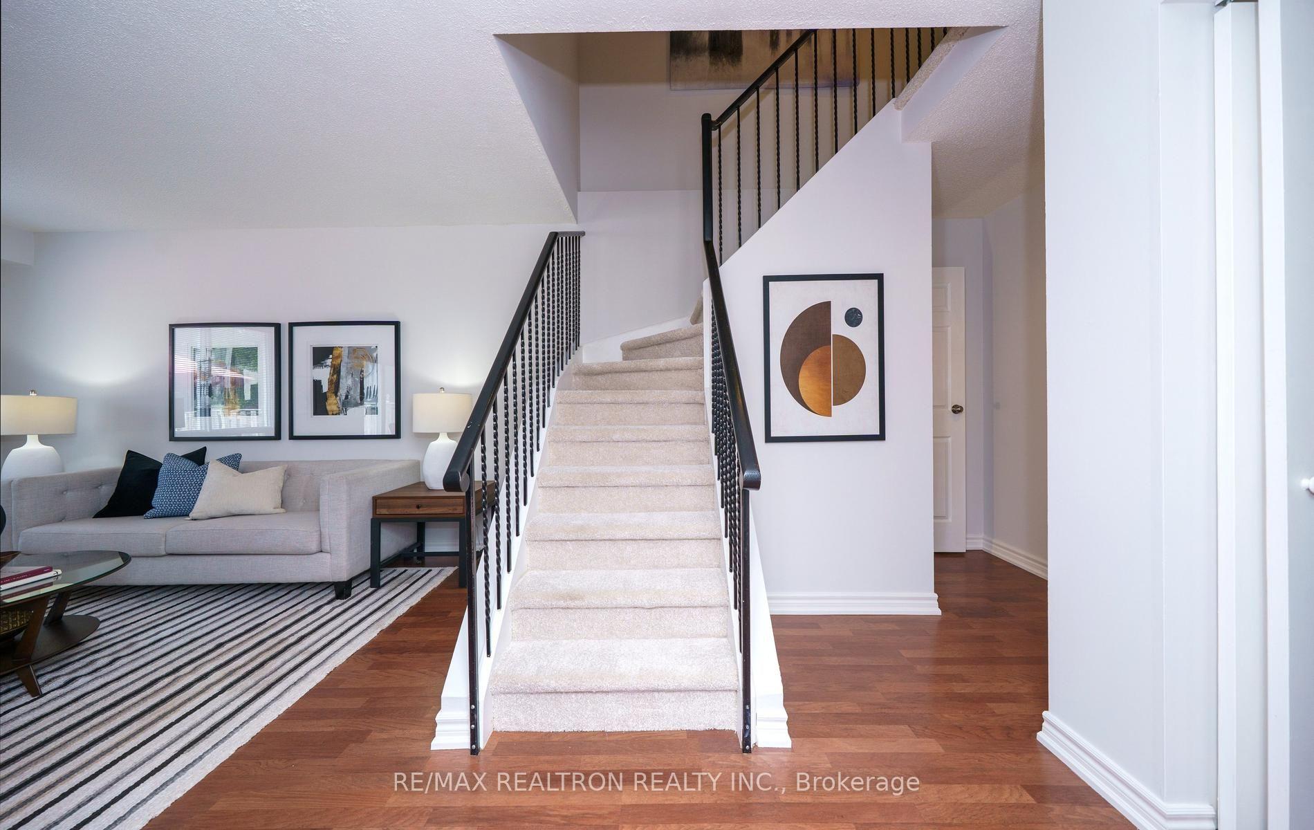 Photo 9 of 148 Mullen Drive, Vaughan, Crestwood-Springfarm-Yorkhill — HOMEH