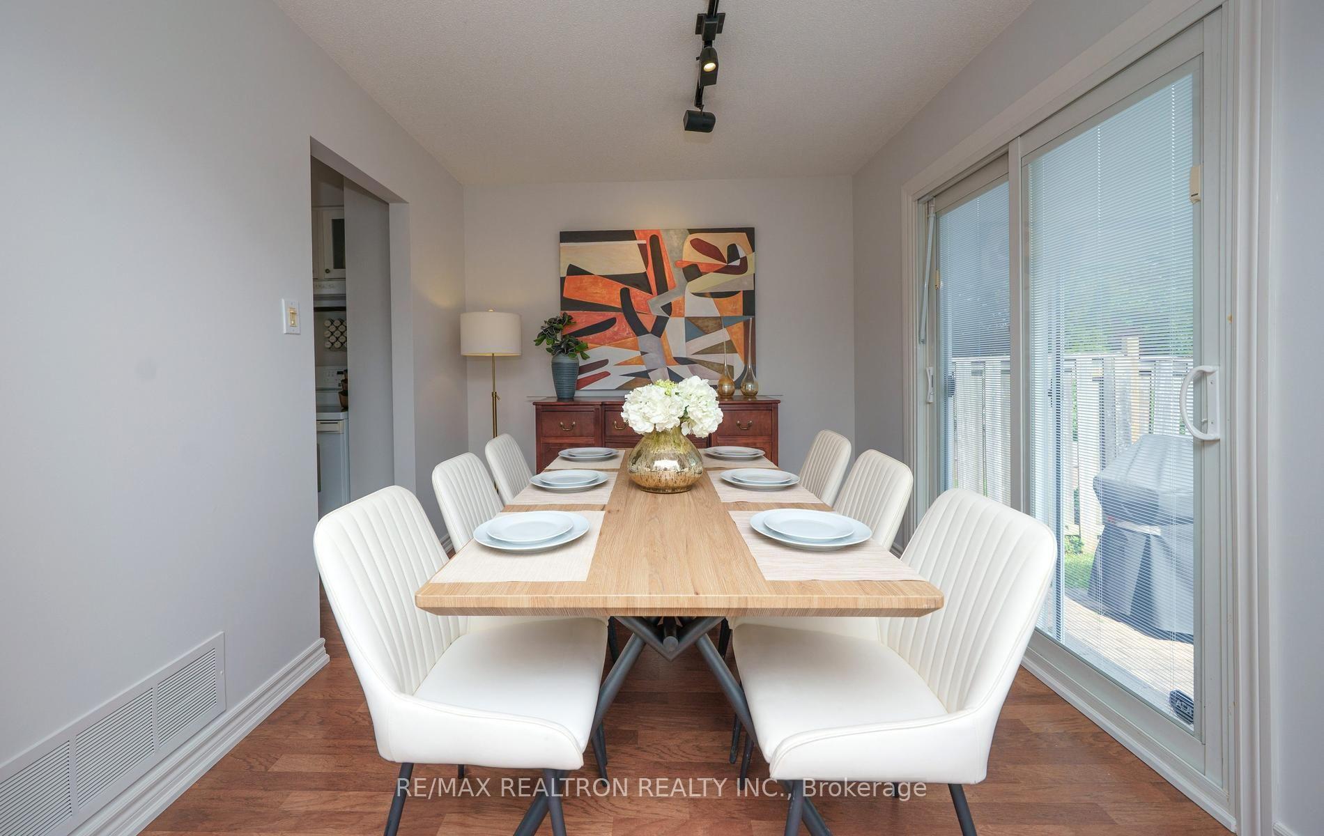 Photo 17 of 148 Mullen Drive, Vaughan, Crestwood-Springfarm-Yorkhill — HOMEH