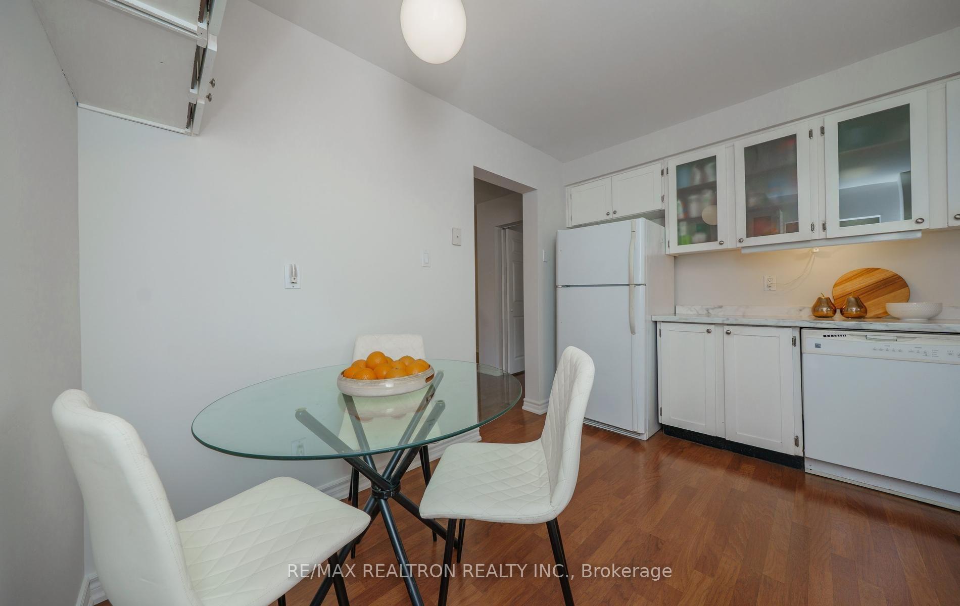 Photo 23 of 148 Mullen Drive, Vaughan, Crestwood-Springfarm-Yorkhill — HOMEH