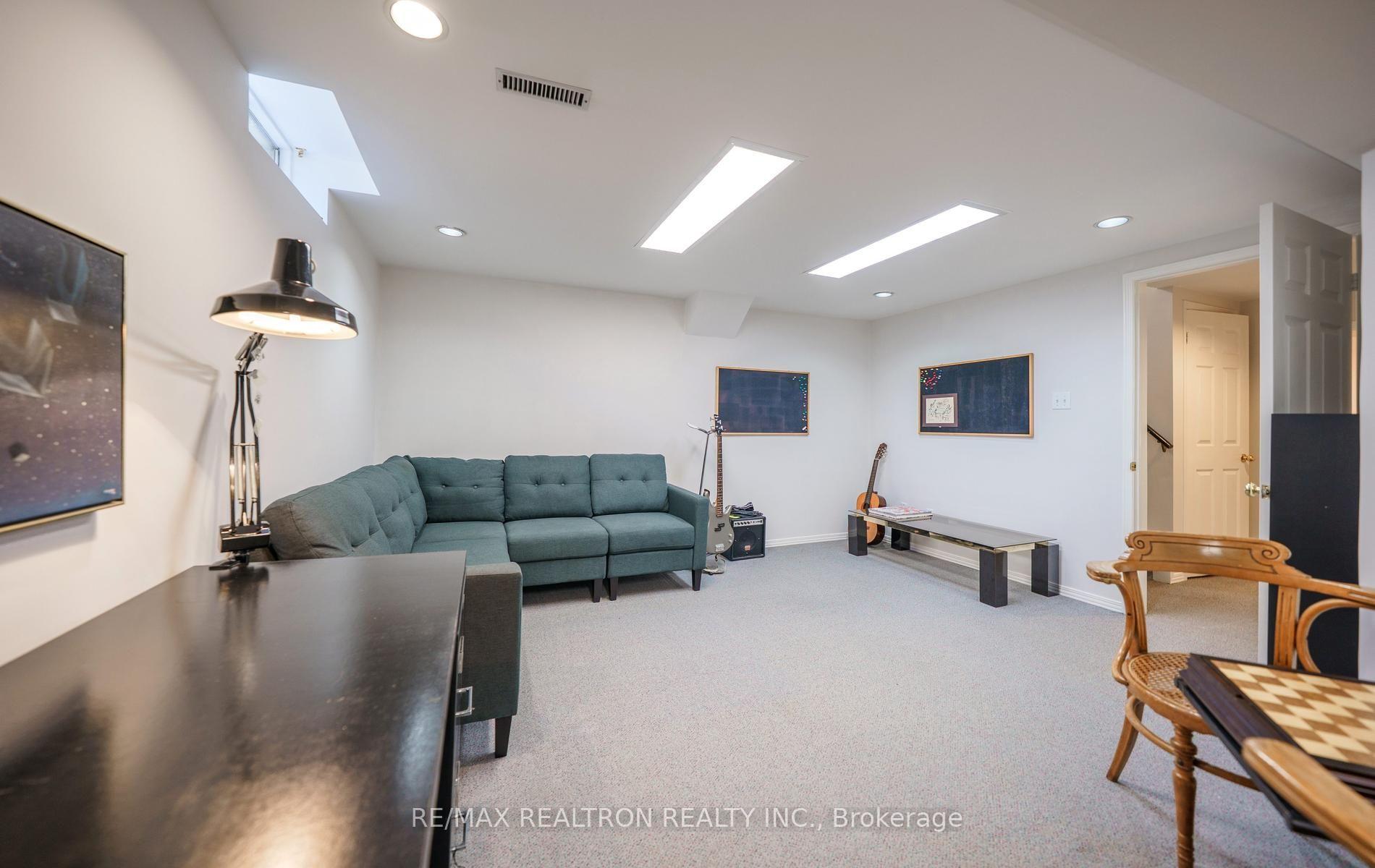 Photo 39 of 148 Mullen Drive, Vaughan, Crestwood-Springfarm-Yorkhill — HOMEH
