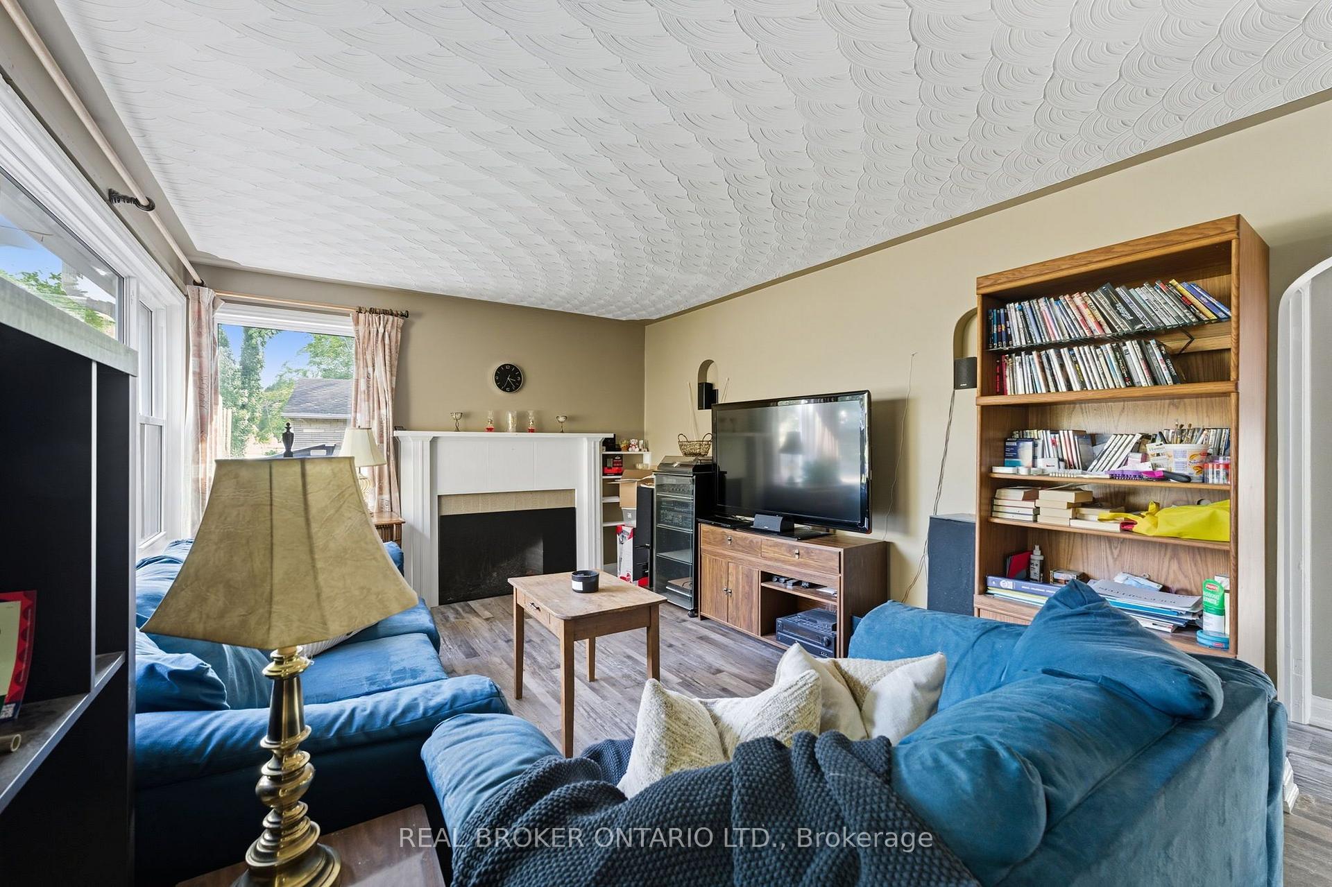 Photo 5 of 36 Gibson Drive, Norfolk, Simcoe — HOMEH