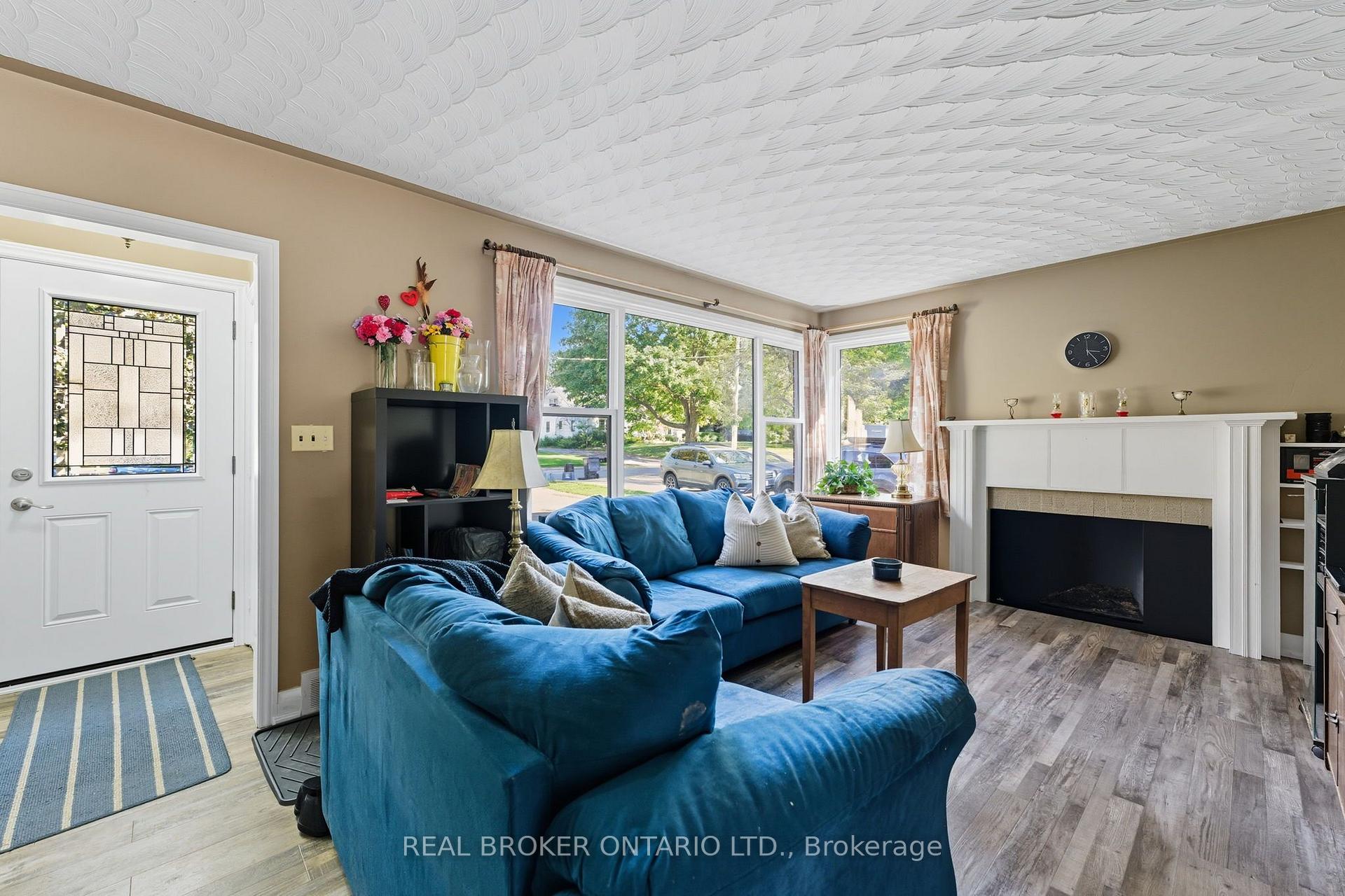 Photo 6 of 36 Gibson Drive, Norfolk, Simcoe — HOMEH