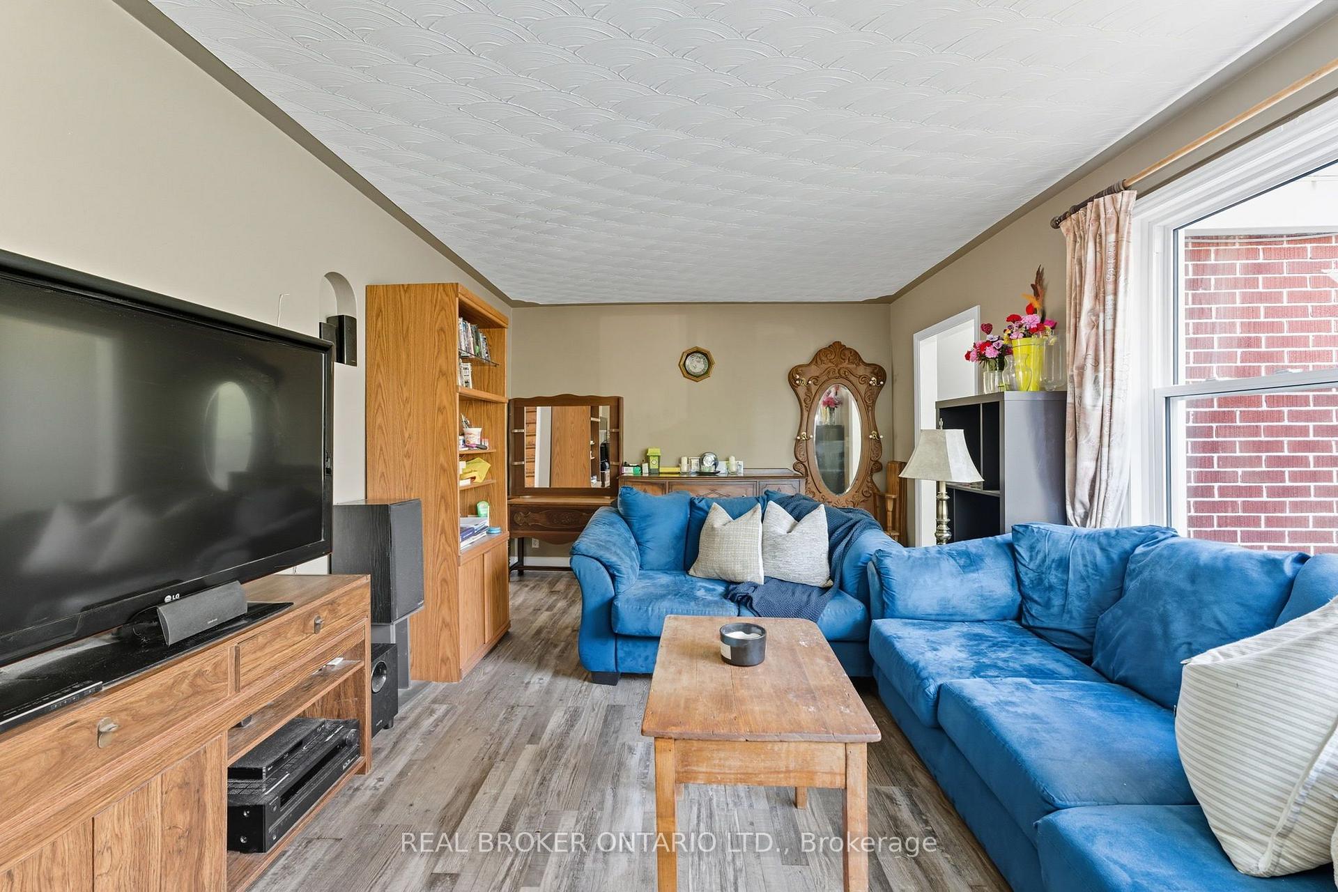 Photo 7 of 36 Gibson Drive, Norfolk, Simcoe — HOMEH