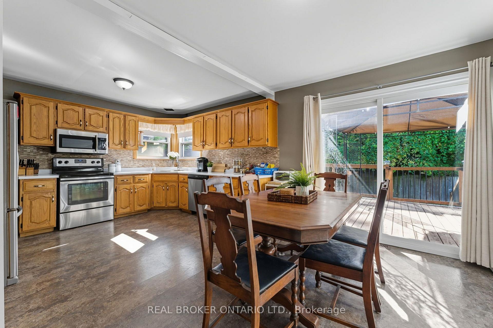 Photo 12 of 36 Gibson Drive, Norfolk, Simcoe — HOMEH