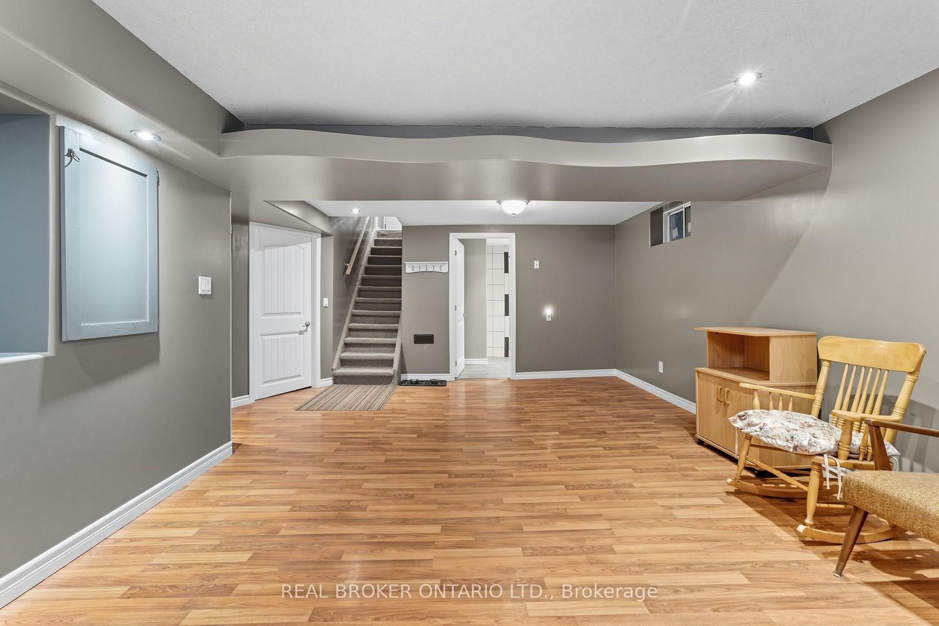 Photo 21 of 36 Gibson Drive, Norfolk, Simcoe — HOMEH