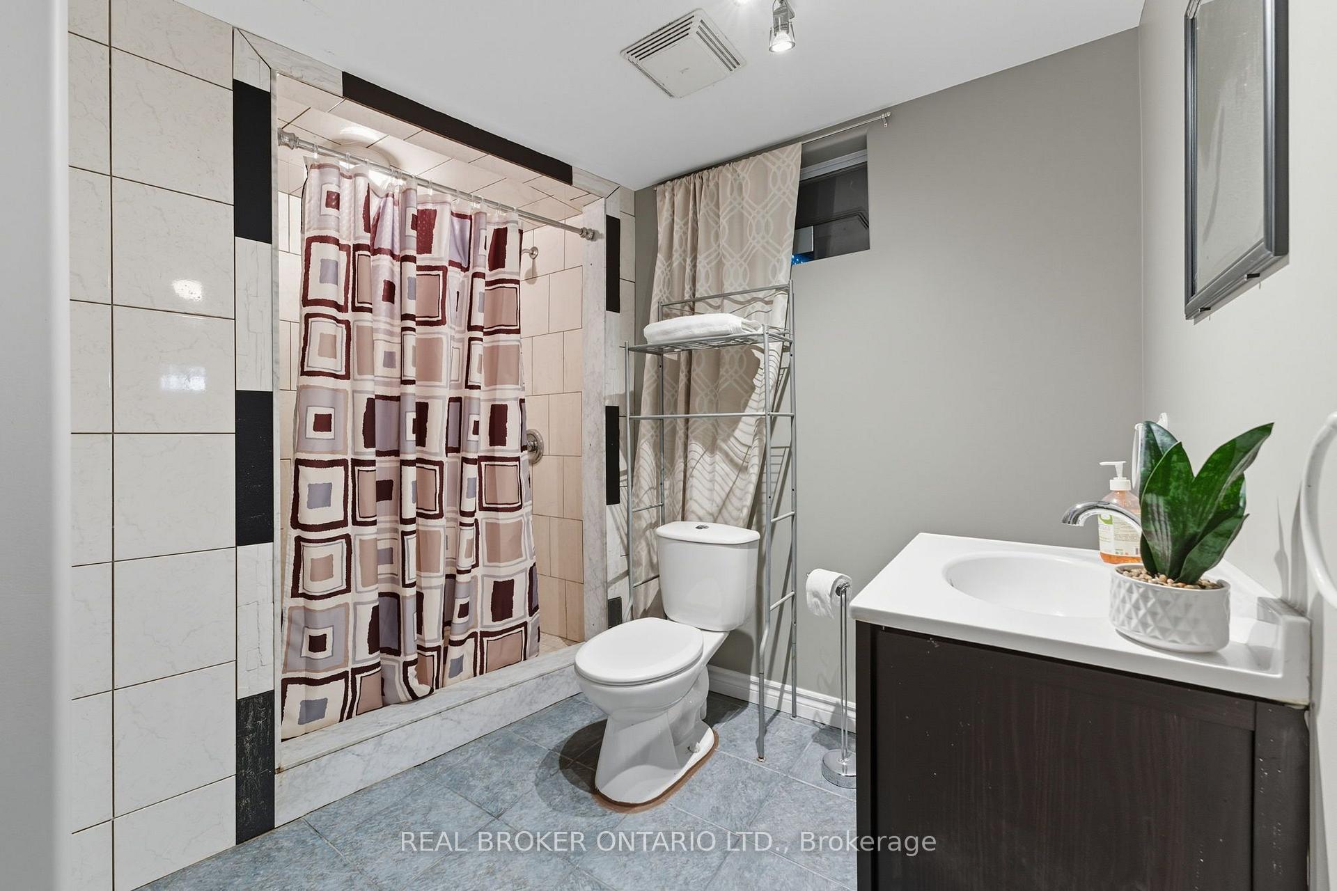 Photo 23 of 36 Gibson Drive, Norfolk, Simcoe — HOMEH