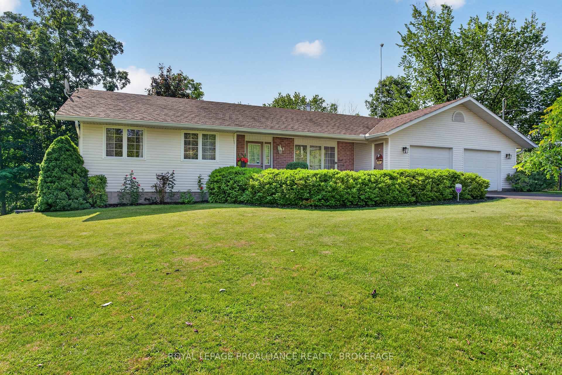 Photo 2 of 6930 Perth Road, Frontenac, Frontenac South — HOMEH