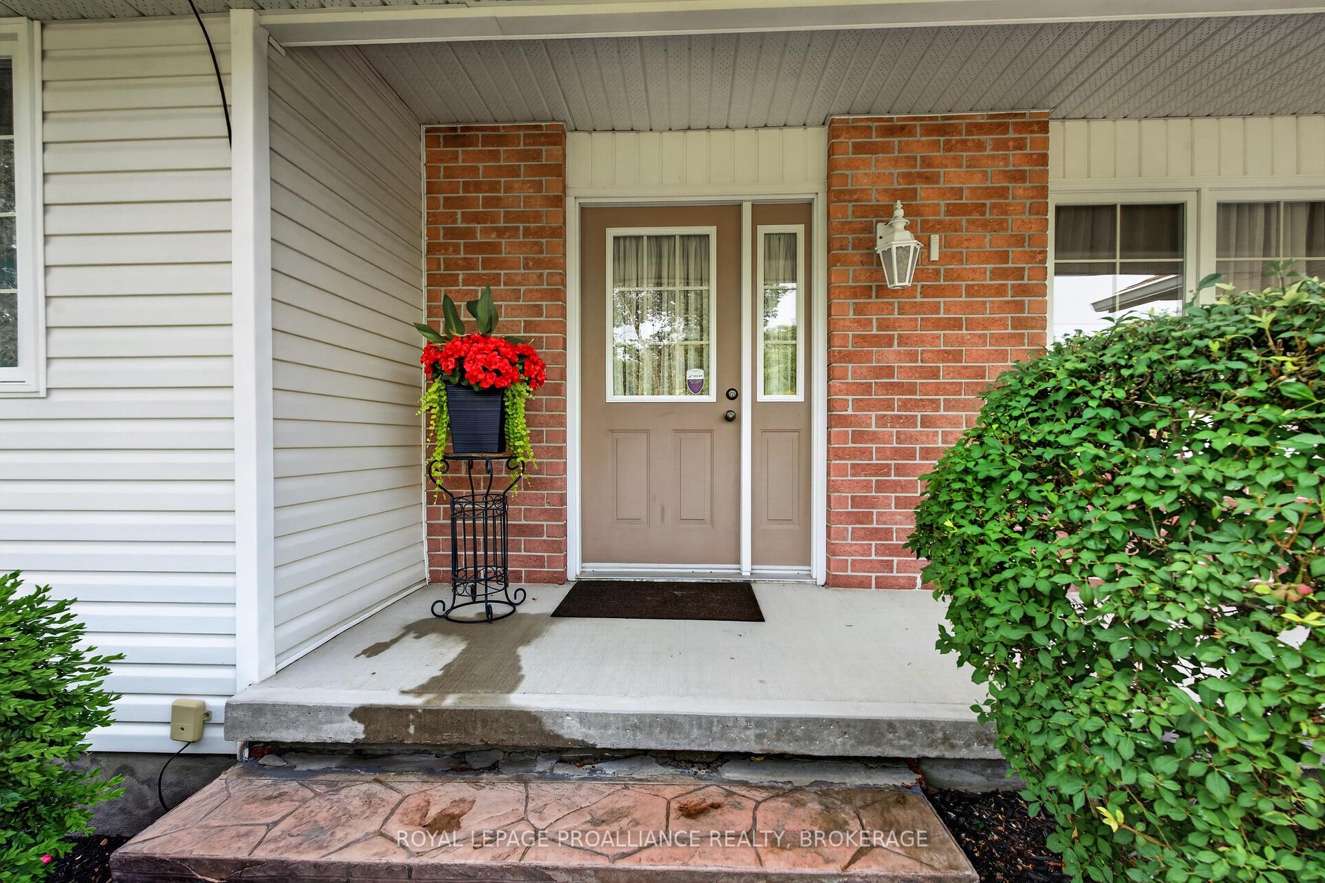 Photo 4 of 6930 Perth Road, Frontenac, Frontenac South — HOMEH