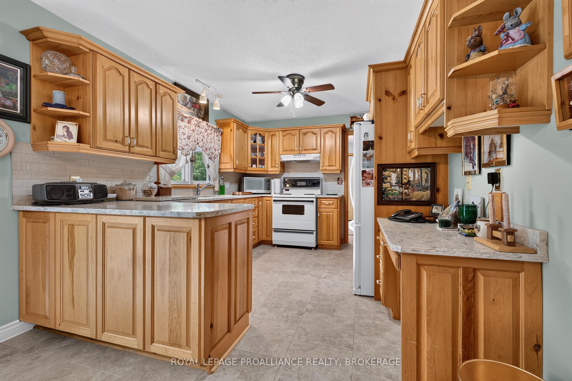 Photo 9 of 6930 Perth Road, Frontenac, Frontenac South — HOMEH