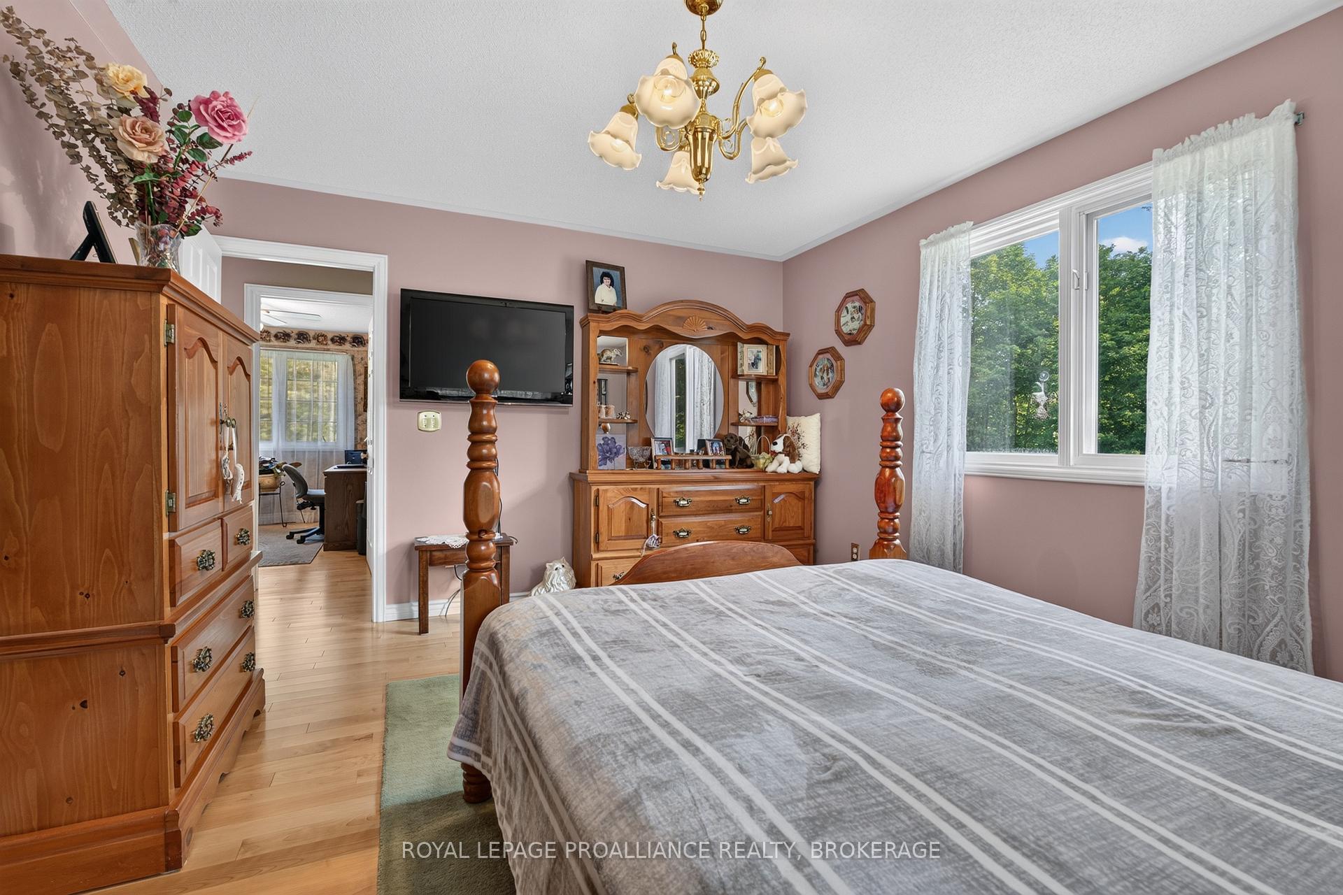 Photo 17 of 6930 Perth Road, Frontenac, Frontenac South — HOMEH