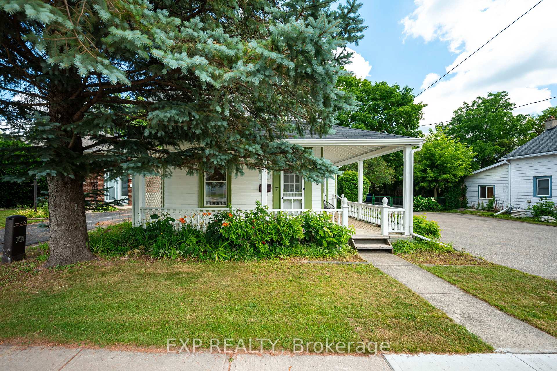 Photo 3 of 39 Townline, Orangeville — HOMEH