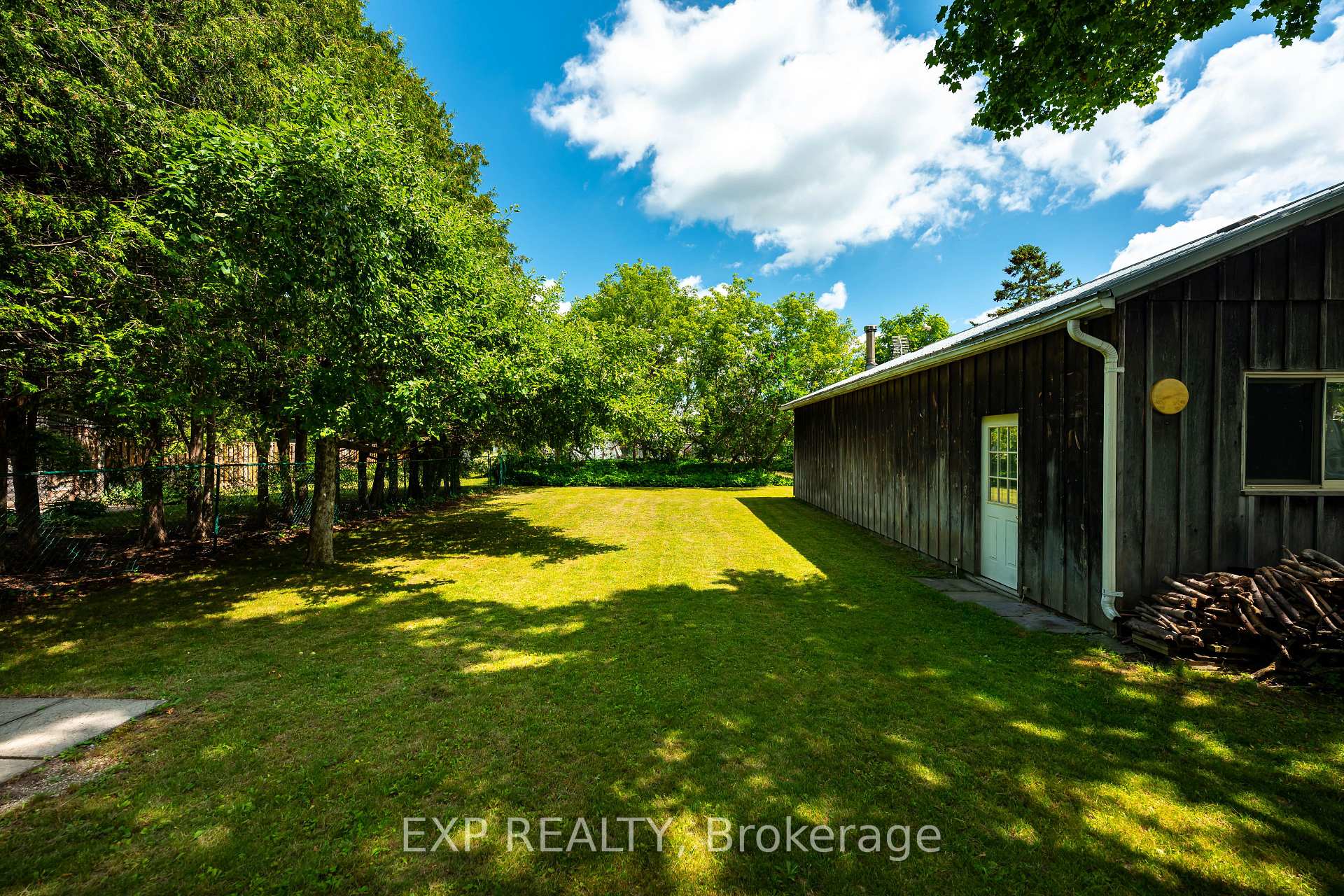 Photo 8 of 39 Townline, Orangeville — HOMEH
