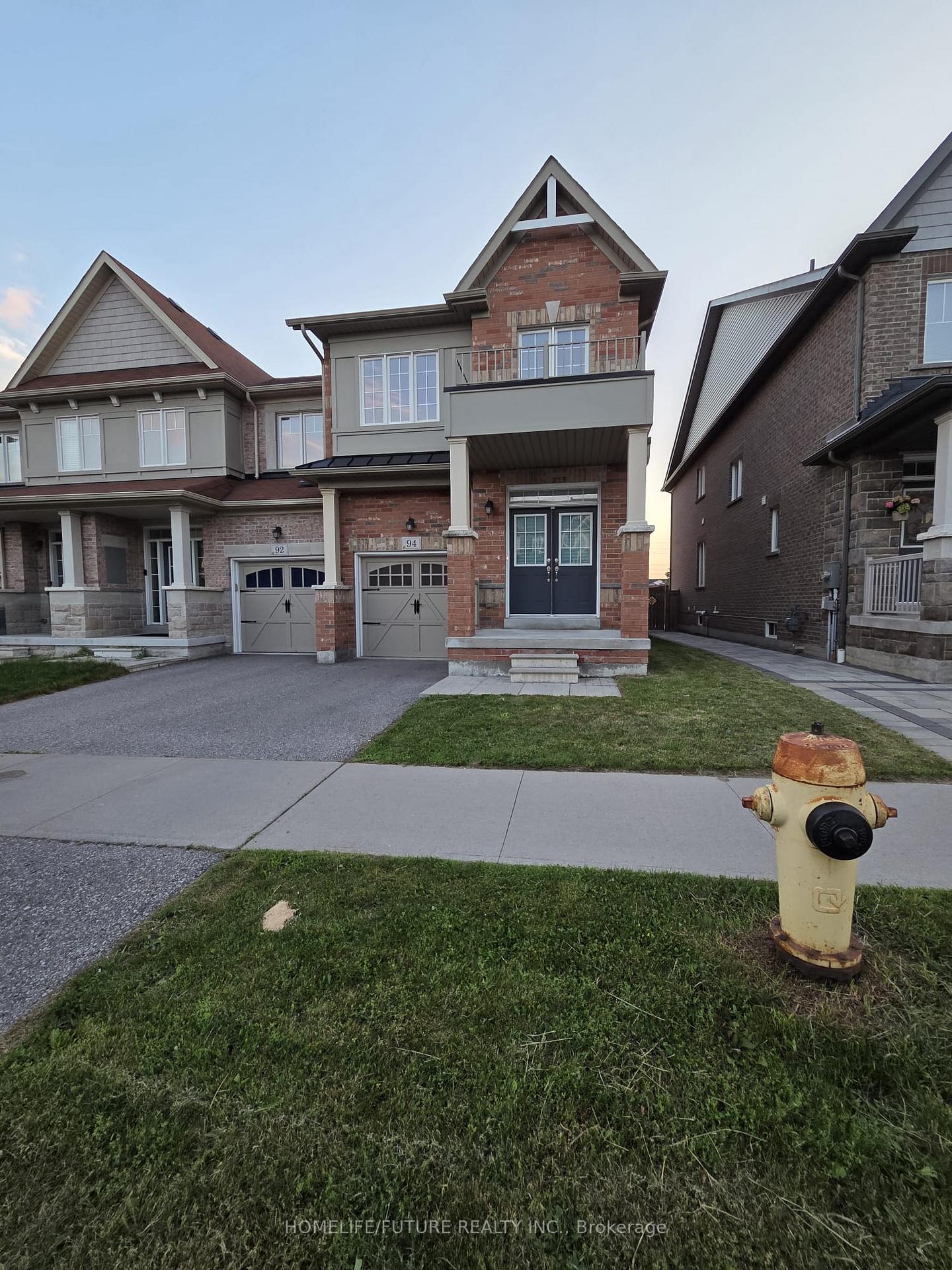 Photo 2 of 94 Cathedral Drive, Whitby, Rolling Acres — HOMEH