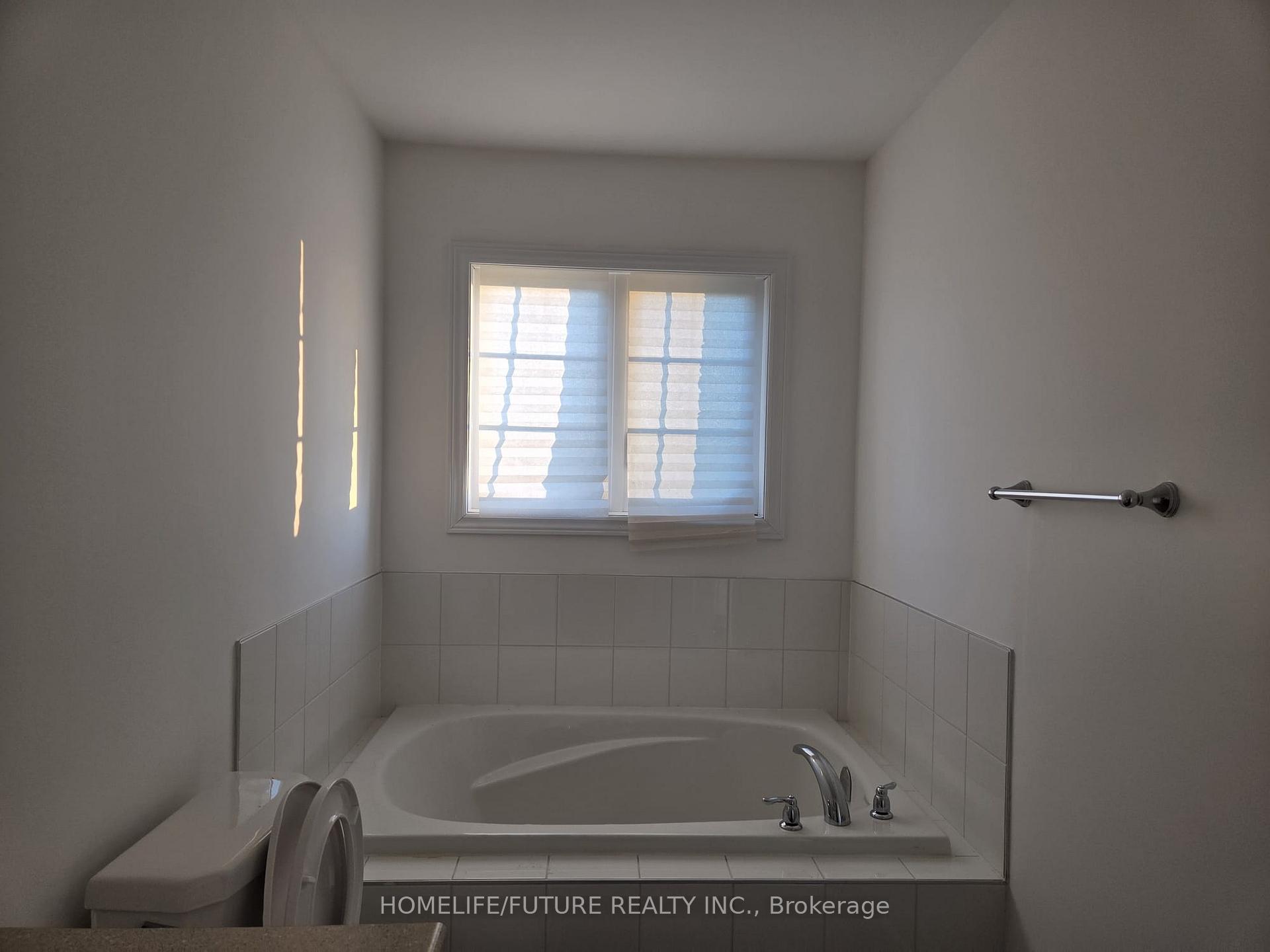 Photo 17 of 94 Cathedral Drive, Whitby, Rolling Acres — HOMEH