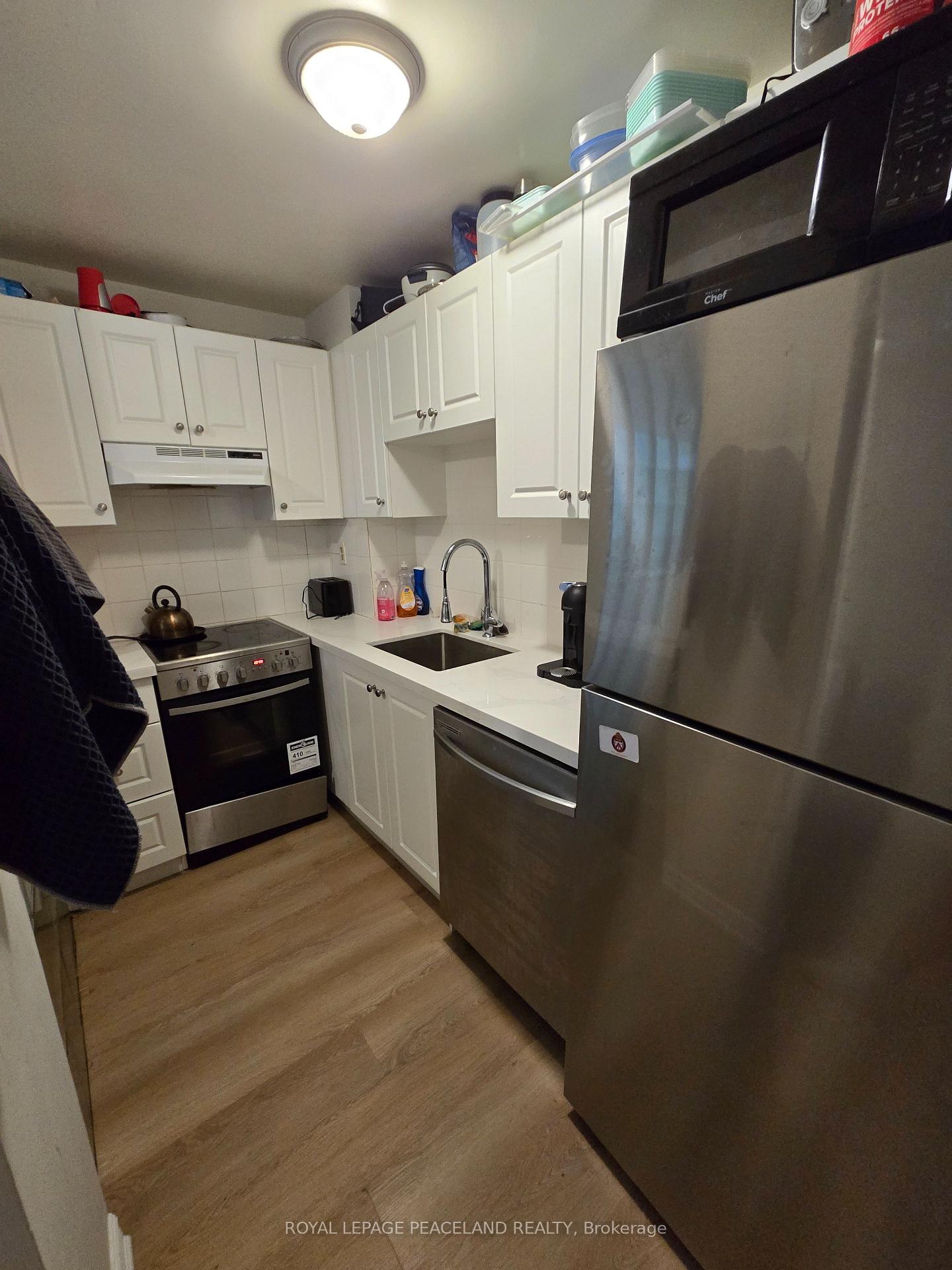Photo 9 of Unit 6, 558 Spadina Crescent, Toronto, University — HOMEH