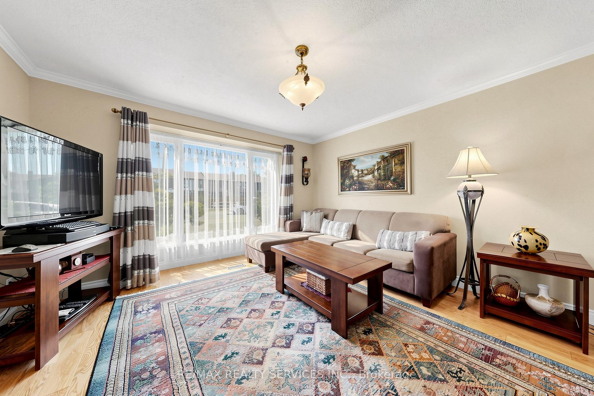 Photo 8 of 36 Glenvale Boulevard, Brampton, Northgate — HOMEH