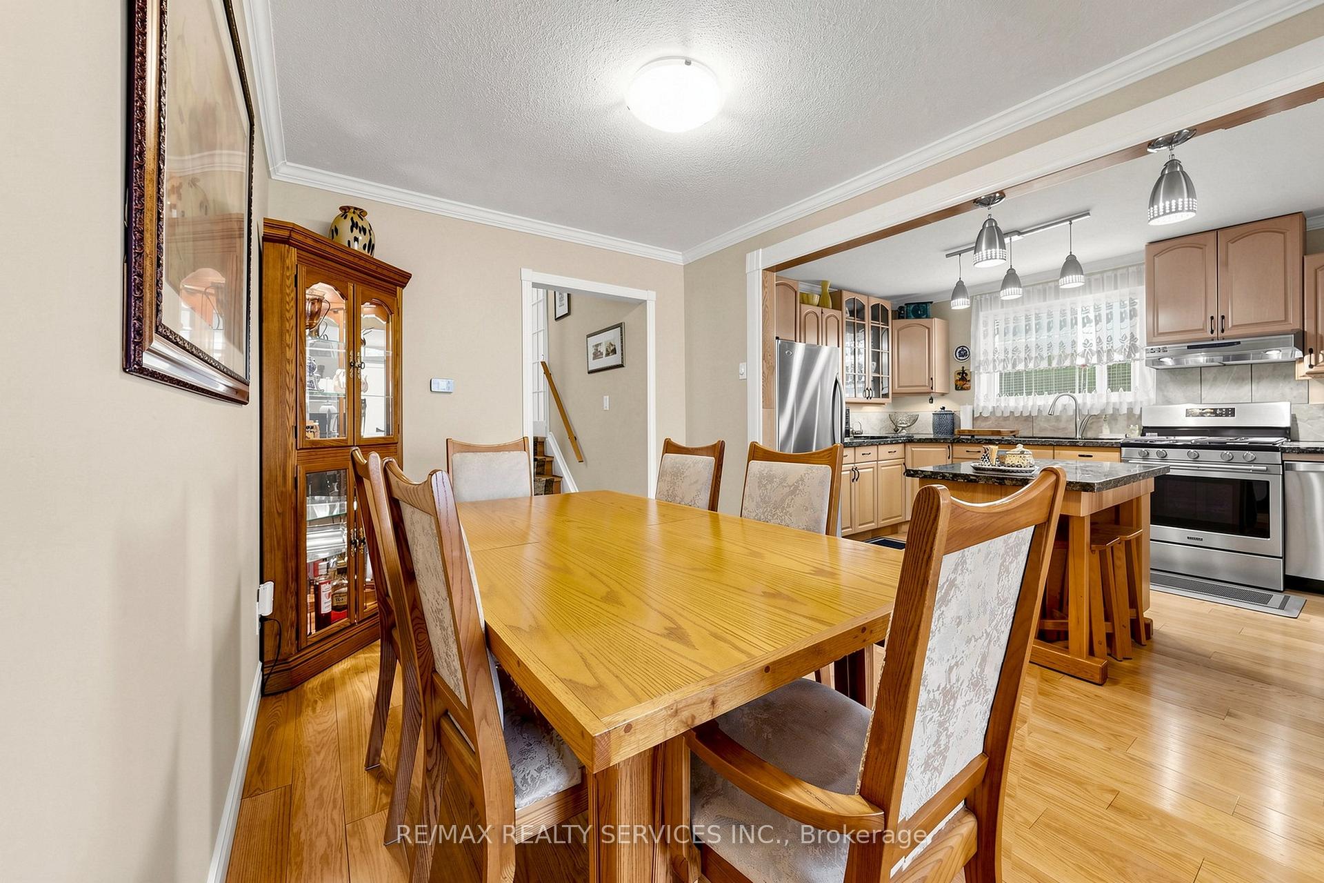 Photo 13 of 36 Glenvale Boulevard, Brampton, Northgate — HOMEH
