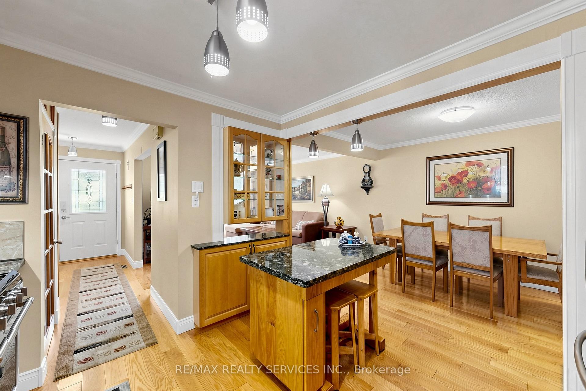 Photo 16 of 36 Glenvale Boulevard, Brampton, Northgate — HOMEH