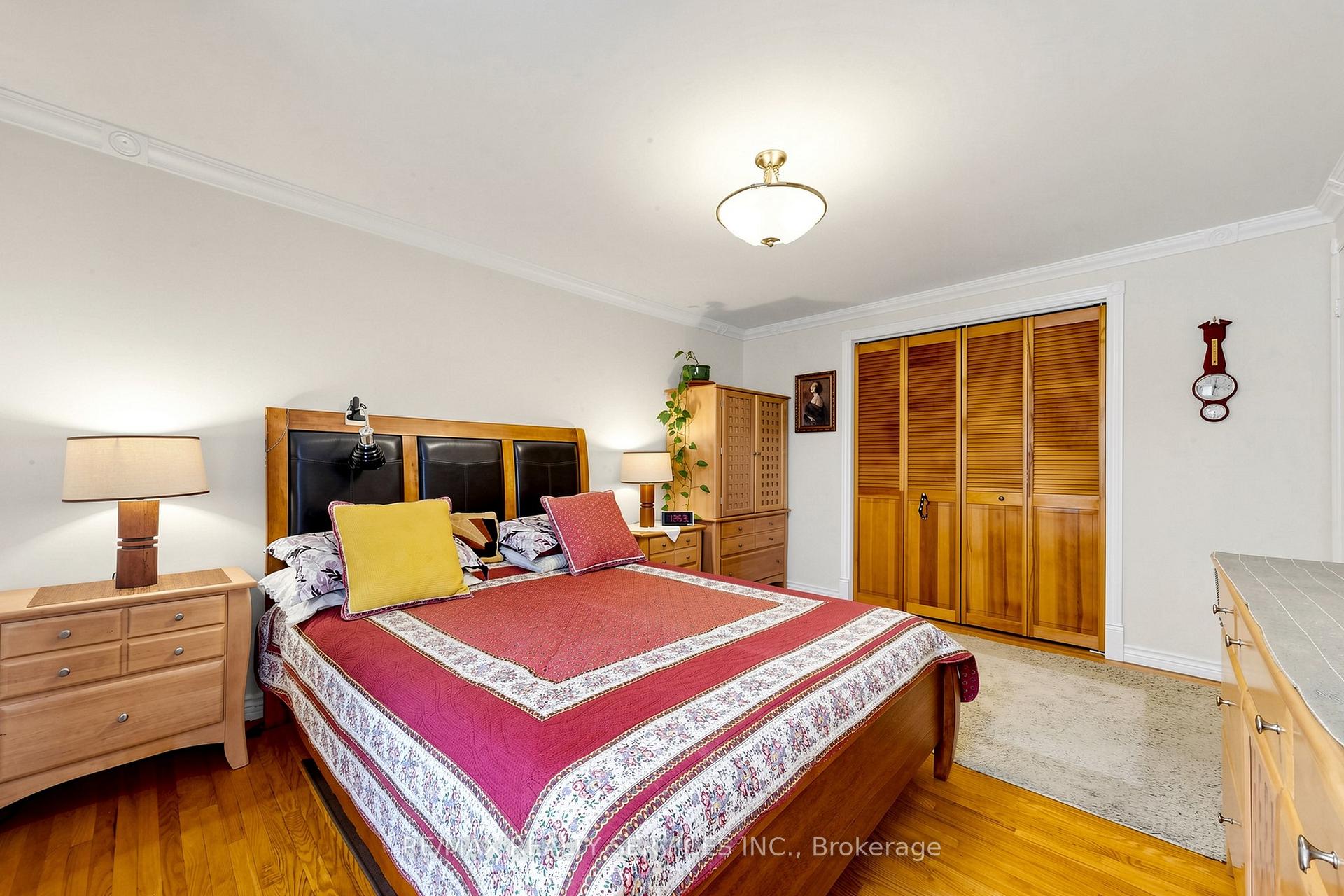 Photo 23 of 36 Glenvale Boulevard, Brampton, Northgate — HOMEH