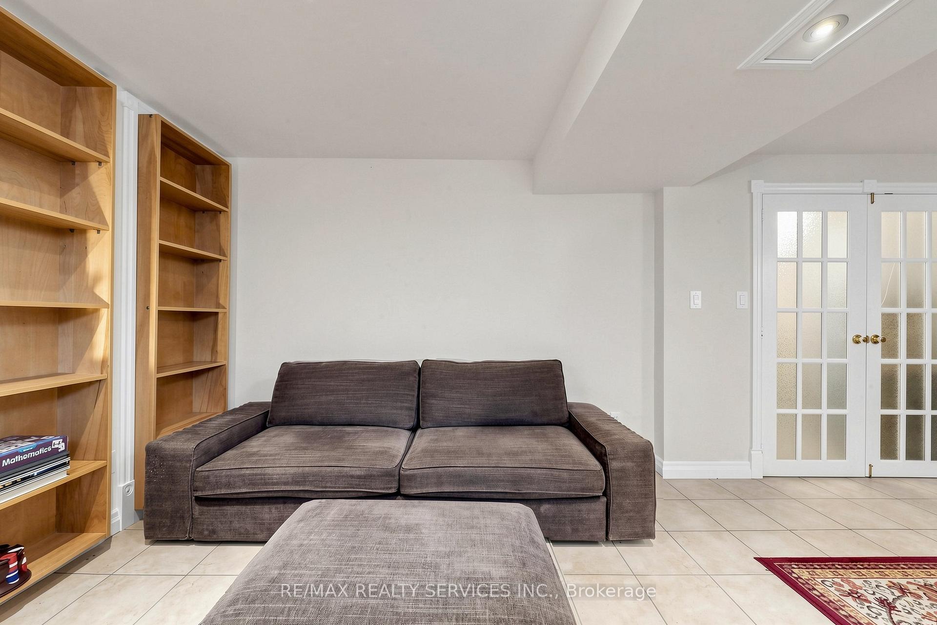Photo 38 of 36 Glenvale Boulevard, Brampton, Northgate — HOMEH