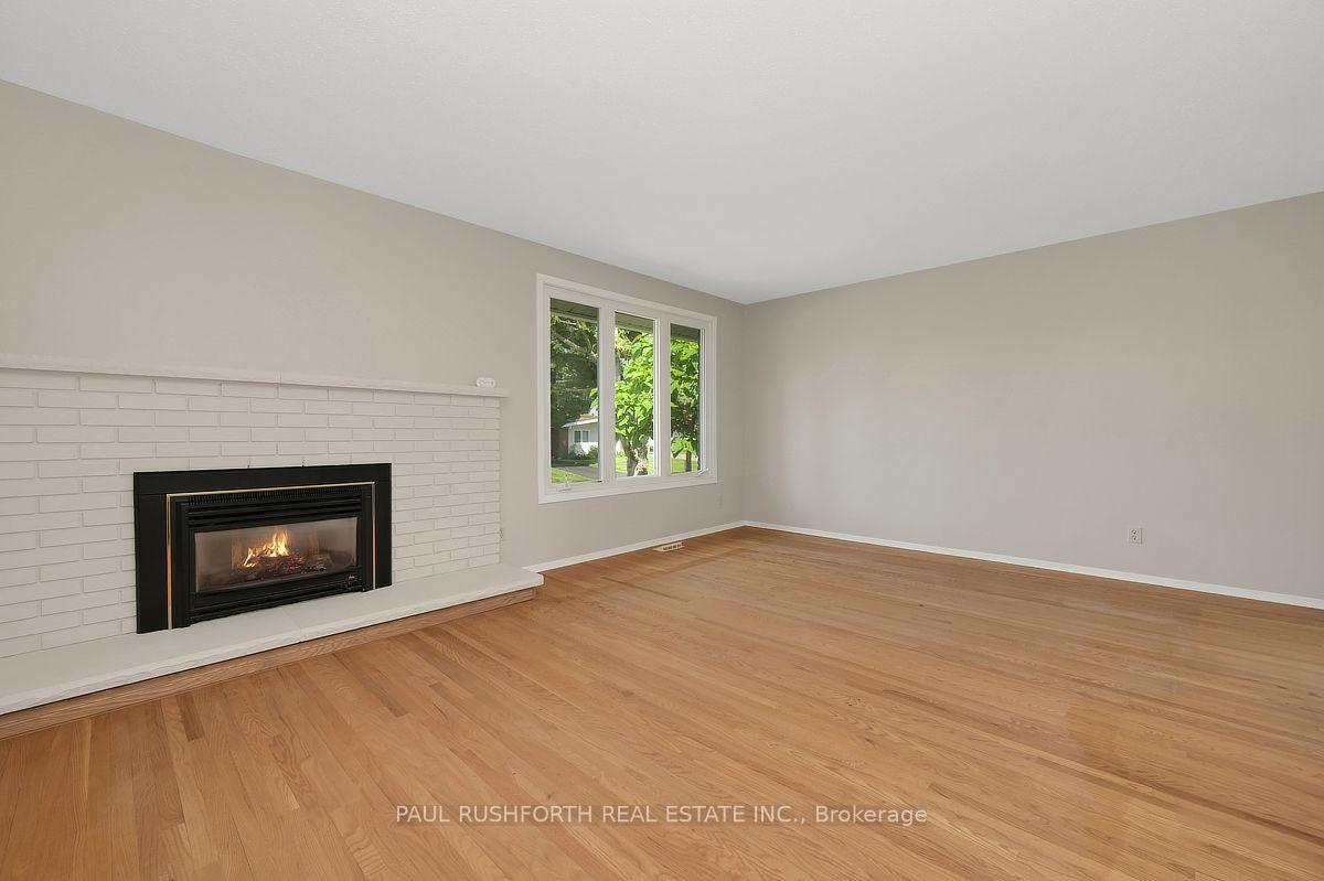 Photo 6 of 1391 Jamison Avenue, Ottawa, Bilberry Creek/Queenswood Heights — HOMEH