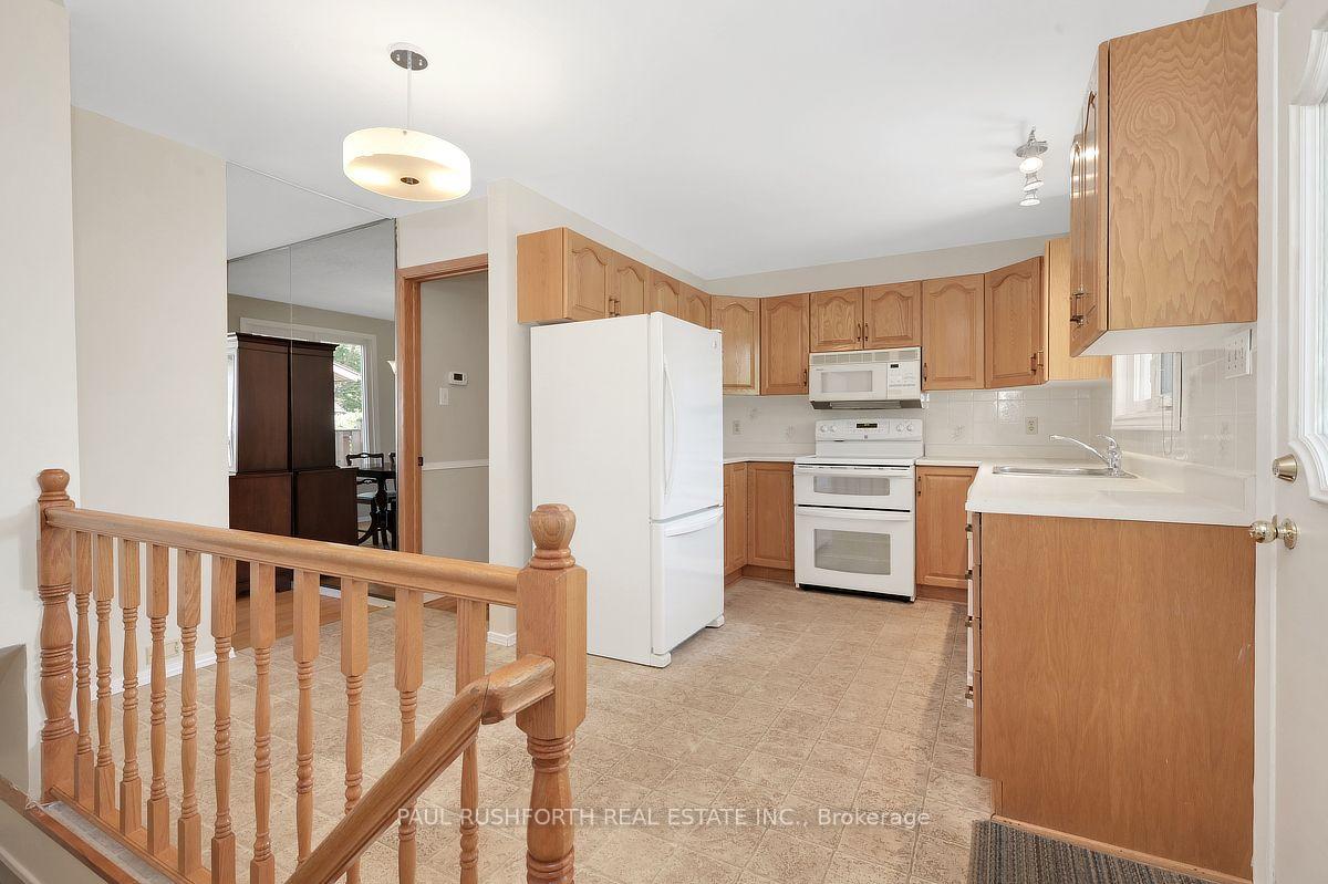 Photo 10 of 1391 Jamison Avenue, Ottawa, Bilberry Creek/Queenswood Heights — HOMEH