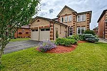 Photo 2 of 64 Keeble Crescent, Ajax, Central — HOMEH