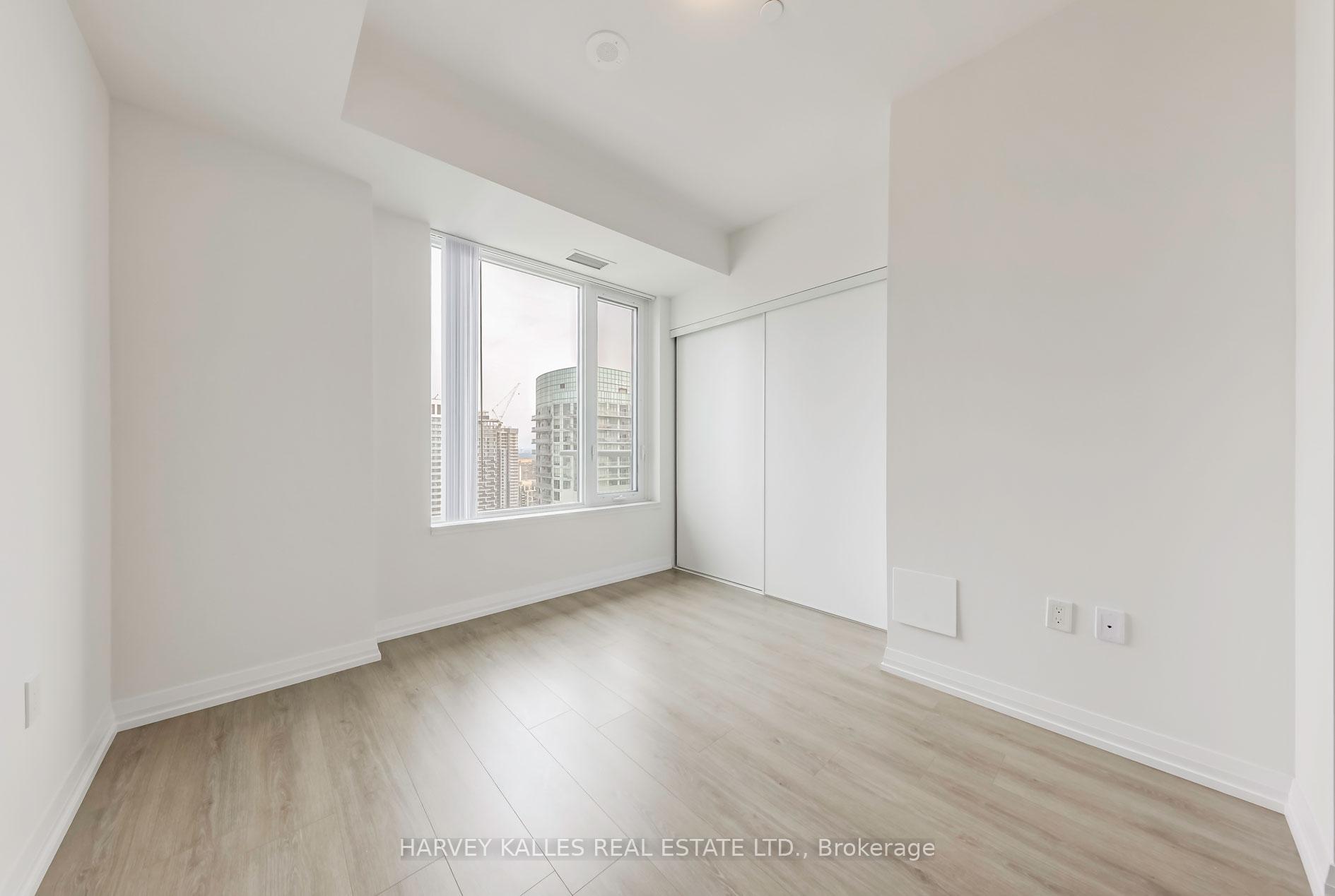 Photo 8 of Unit LPH18, 50 Dunfield Avenue, Toronto, Mount Pleasant West — HOMEH