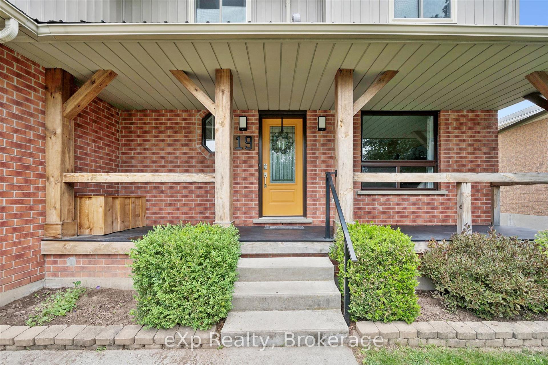 Photo 6 of 19 Keating Drive, Centre Wellington, Elora/Salem — HOMEH