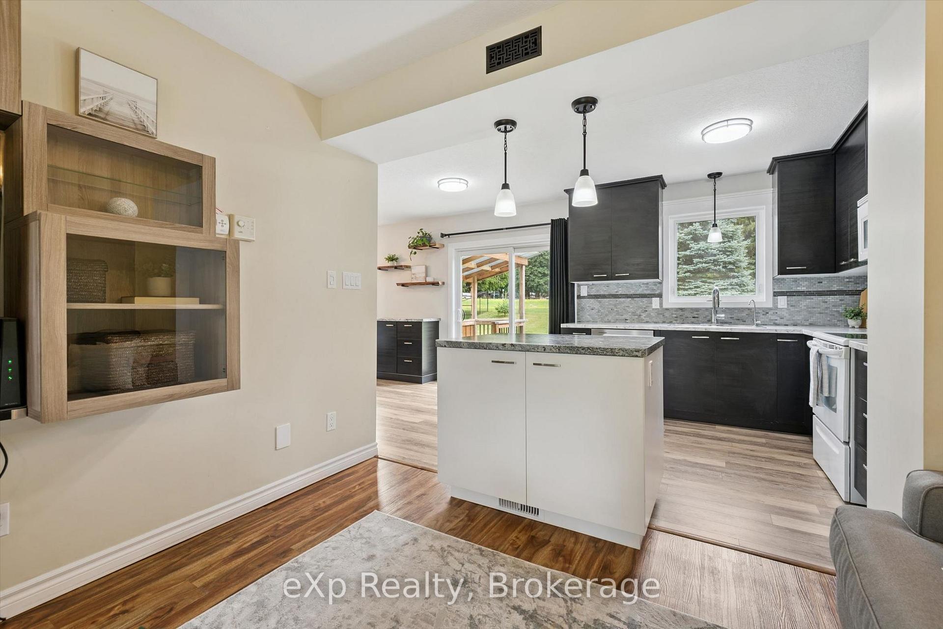 Photo 12 of 19 Keating Drive, Centre Wellington, Elora/Salem — HOMEH